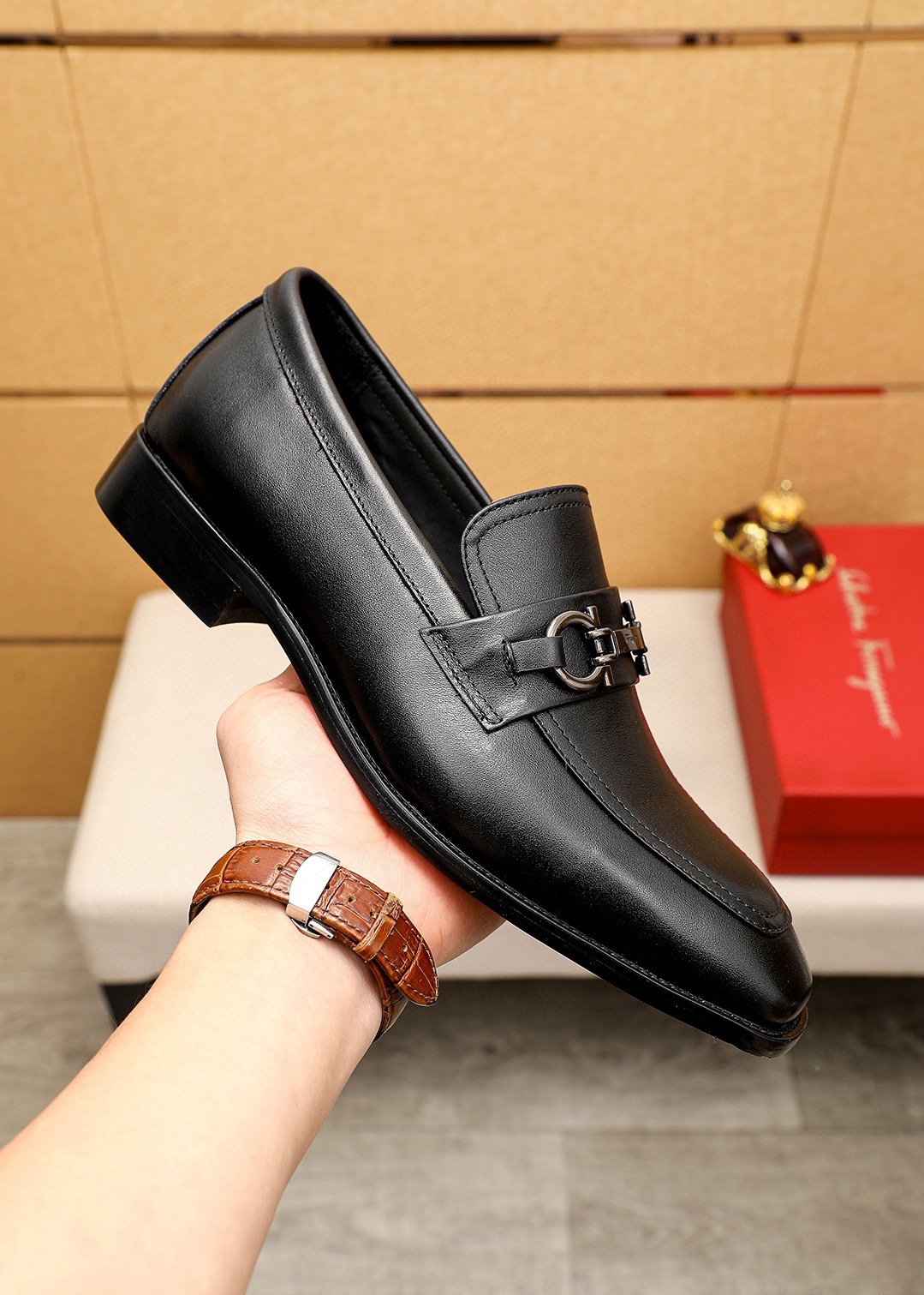 Salvatore Ferragamo Men's Leather Loafers with Buckle Detail - Dress Shoes 5 i1743993815 3783 3