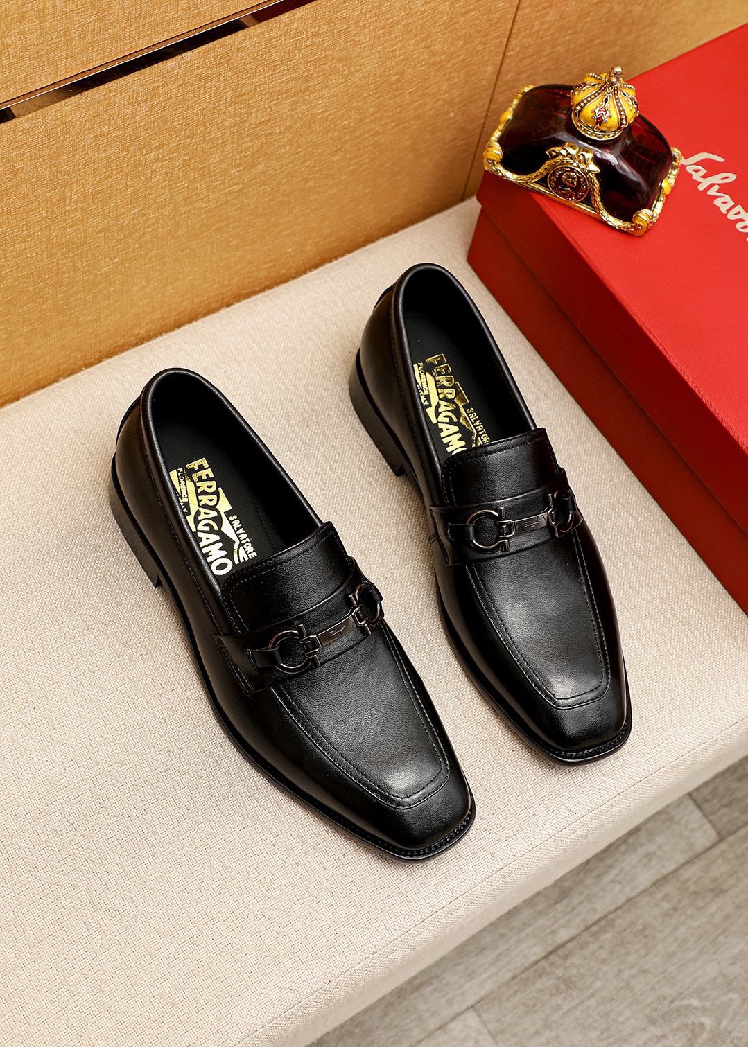 Salvatore Ferragamo Men's Leather Loafers with Buckle Detail - Dress Shoes 2 i1743993815 6620 0
