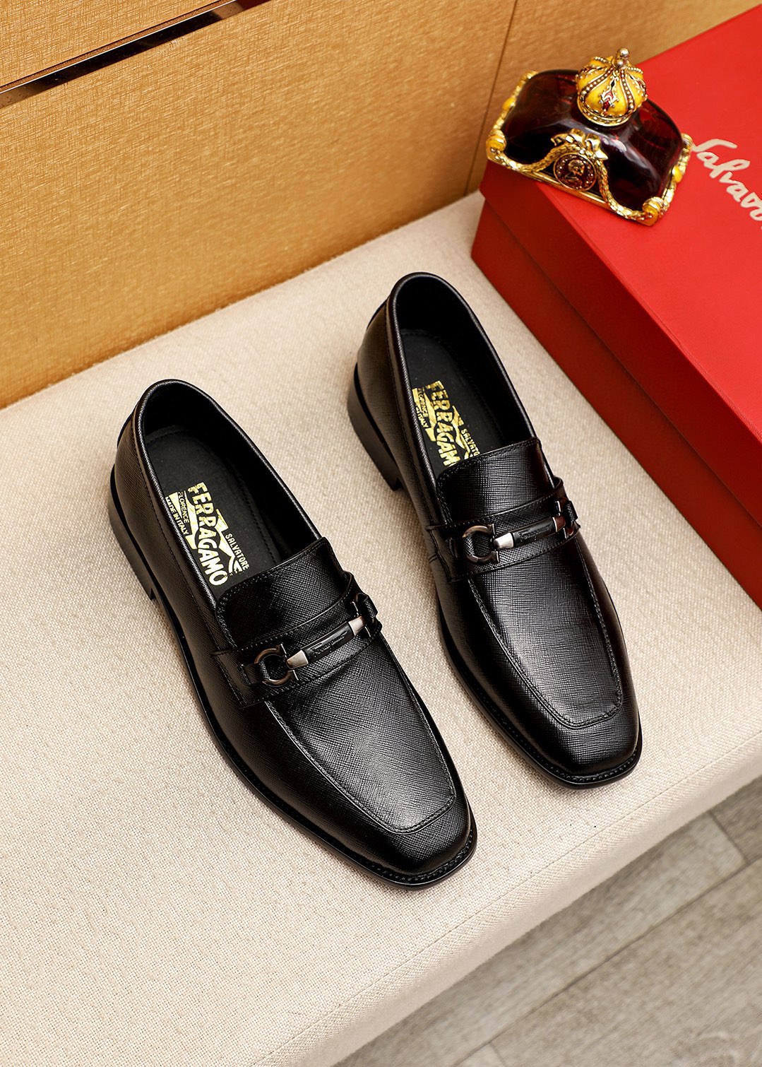 Salvatore Ferragamo Men's Black Leather Loafers with Metal Buckle(Size 38-44) 2 i1743993917 224 0