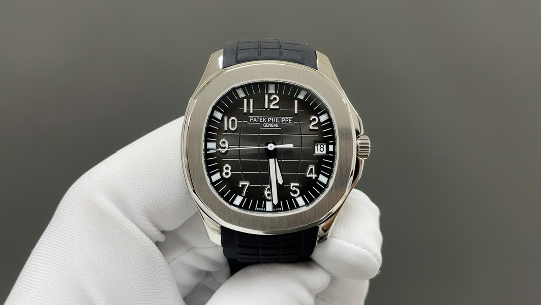 E7 Factory🌐“最强手雷” PP 百达翡丽AQUANAUT系列 DG1 手雷系列 男士机械腕表,5167A/5168G/5167R系列腕表——E7厂顶级高端牌腕表,顶级做工 全新工艺手工镶钻 尺寸男女可通用款 pp家族的手雷腕表!永看不腻百达.手雷”全网最佳解毒方案,全新版本。
1⃣️搭配定制版机Cal.324一体机自动上链机芯,机芯摆轮与原装相同位置!
2⃣️直径40MM!超薄厚度8.4mm
3⃣️316L精钢壳套!
3⃣️蓝宝石水晶玻璃镜面!匠心力作 全网体验最佳的百达.精致之作,尽享奢华,您值得拥有🌐