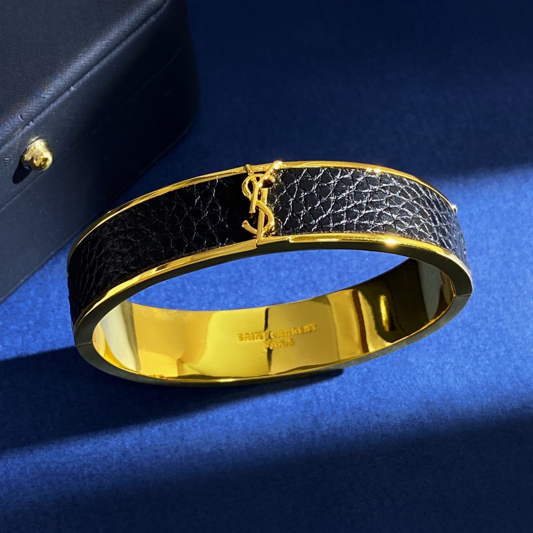 YSL St. Roland Wood and PU Leather Bracelet: Brass, Gold, 6cm x 4.7cm, 35.84g - 图片 1