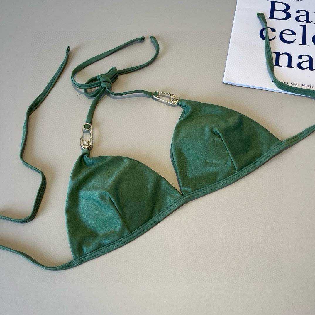 。
范思哲官方新款泳衣比基尼👙，高端定制，S M L XL