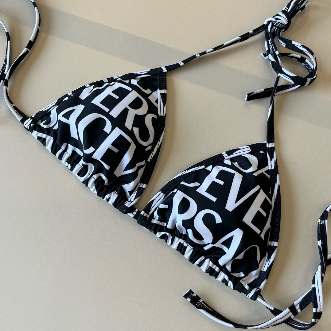 。
范思哲官方新款泳衣比基尼👙，高端定制，S M L XL