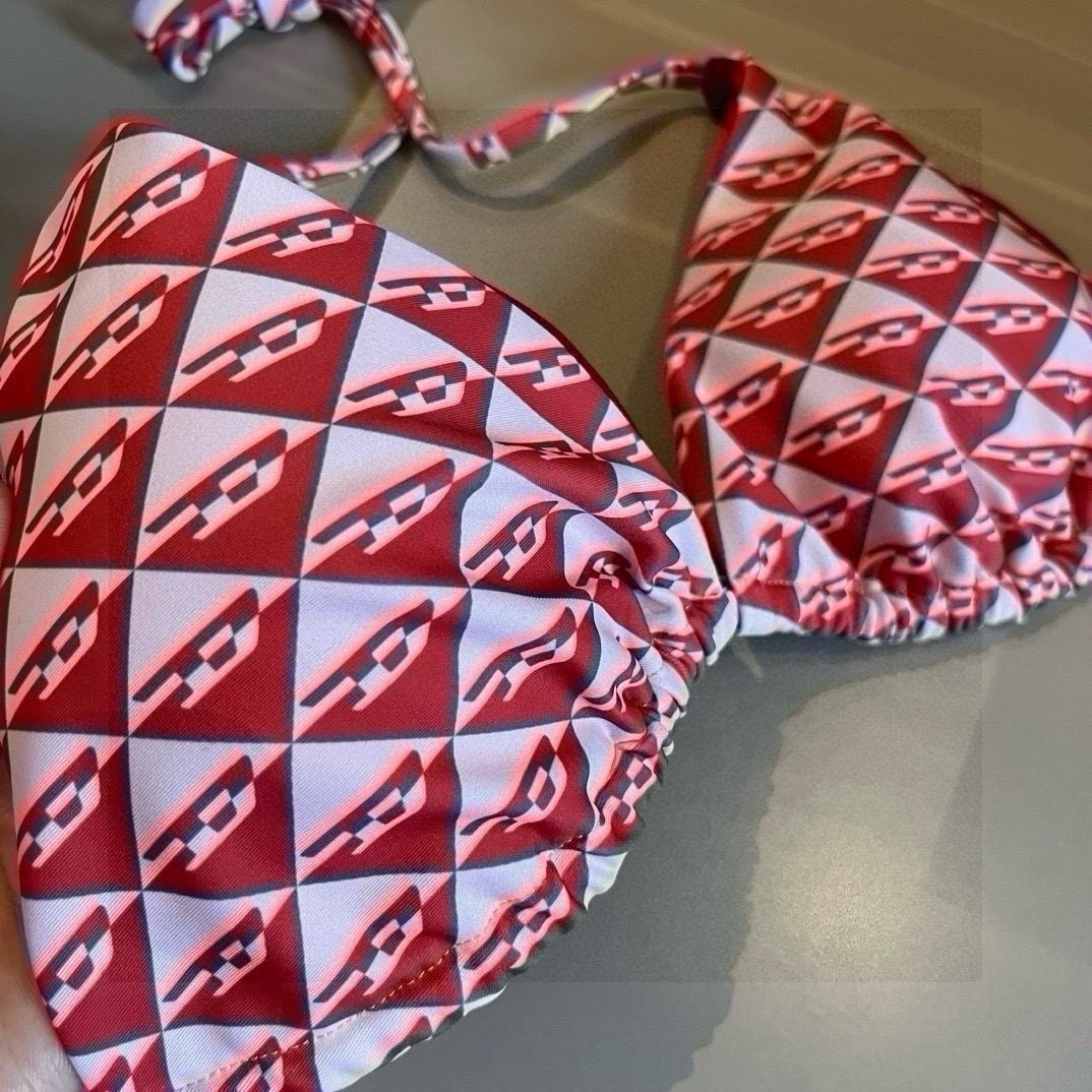 。

DIE SEL比基尼👙，分体泳衣，S M L XL
