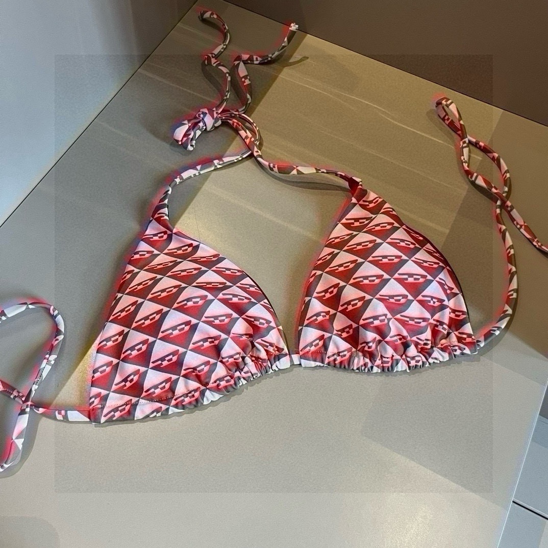 。

DIE SEL比基尼👙，分体泳衣，S M L XL