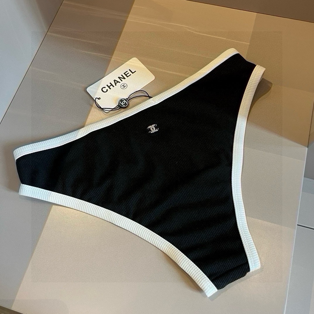 。

Chanel香奈儿中古针织比基尼👙，分体泳衣，S M L XL
