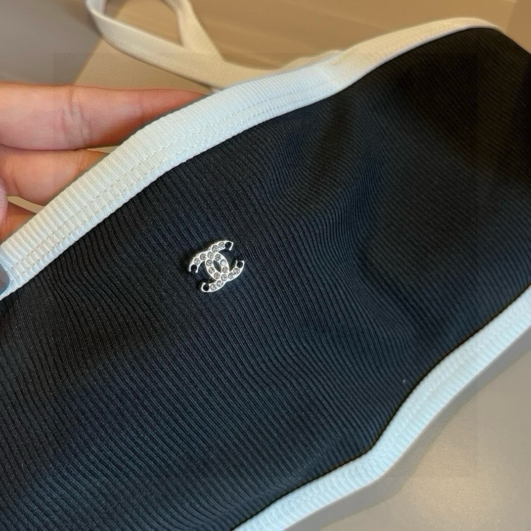 。

Chanel香奈儿中古针织比基尼👙，分体泳衣，S M L XL