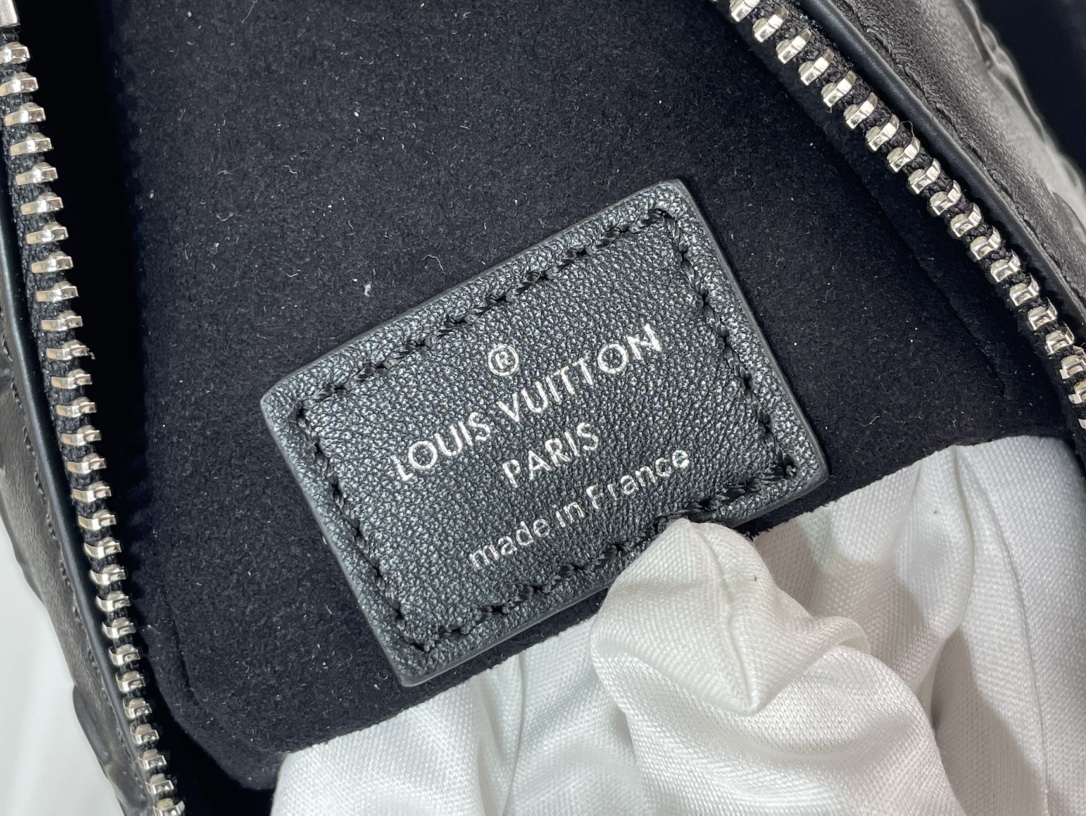 Louis Vuitton Monogram Bold 手袋lv,包 9