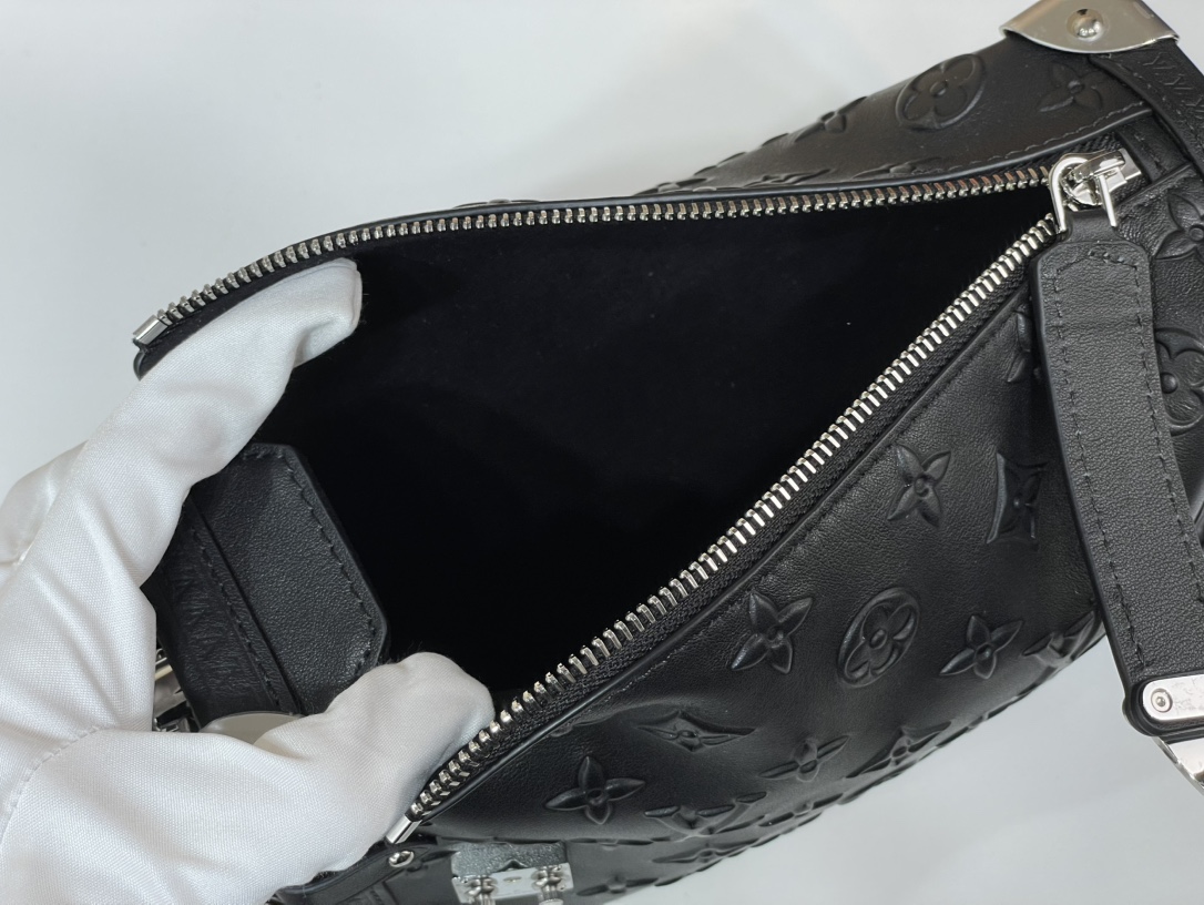 Louis Vuitton Monogram Bold 手袋lv,包 8