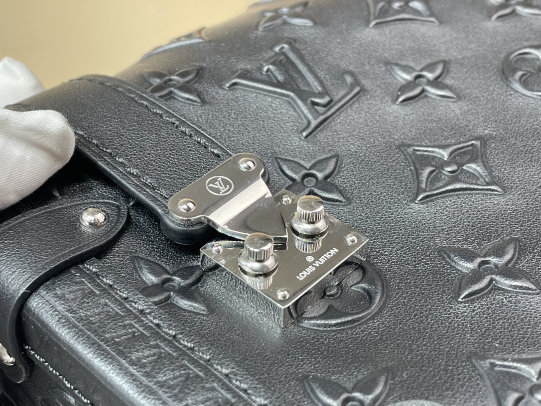 Louis Vuitton Monogram Bold 手袋lv,包 7