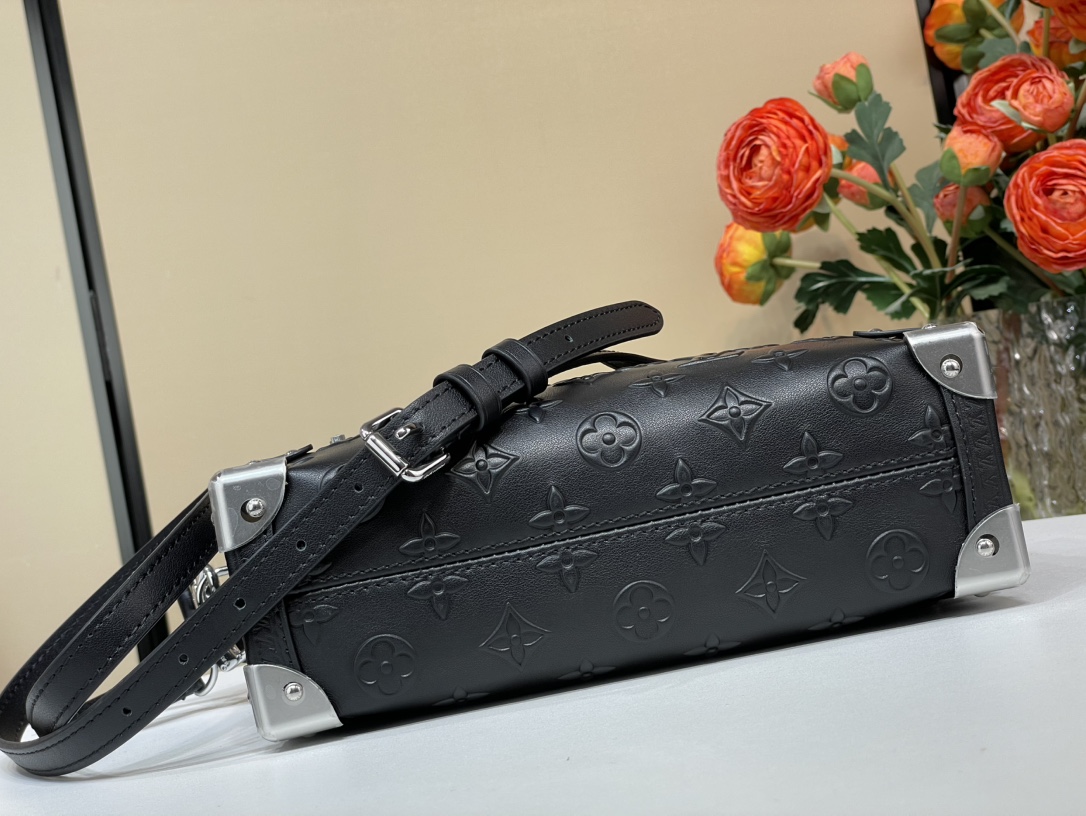 Louis Vuitton Monogram Bold 手袋lv,包 4