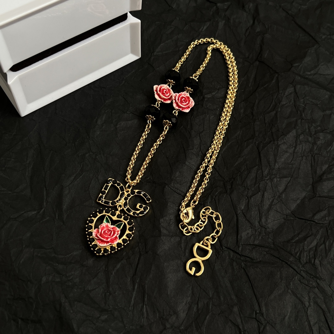 ¥380 Dolce & Gabbana, Douga Banner, DG letter show necklace! Decoration, brass, complexity - 图片 5