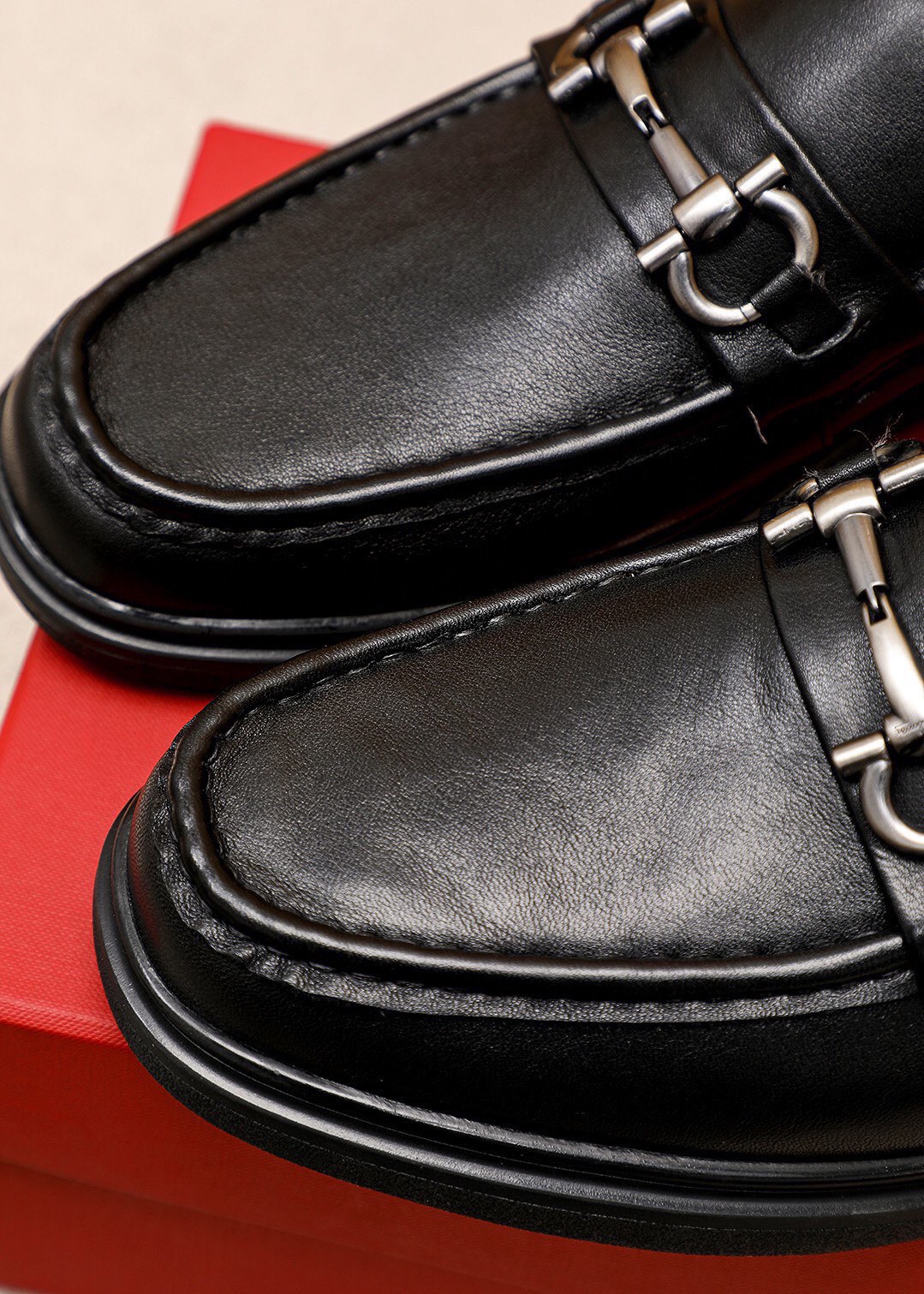 Salvatore Ferragamo Men's Black Leather Loafers with Classic Hardware 7 i1744083898 2155 5