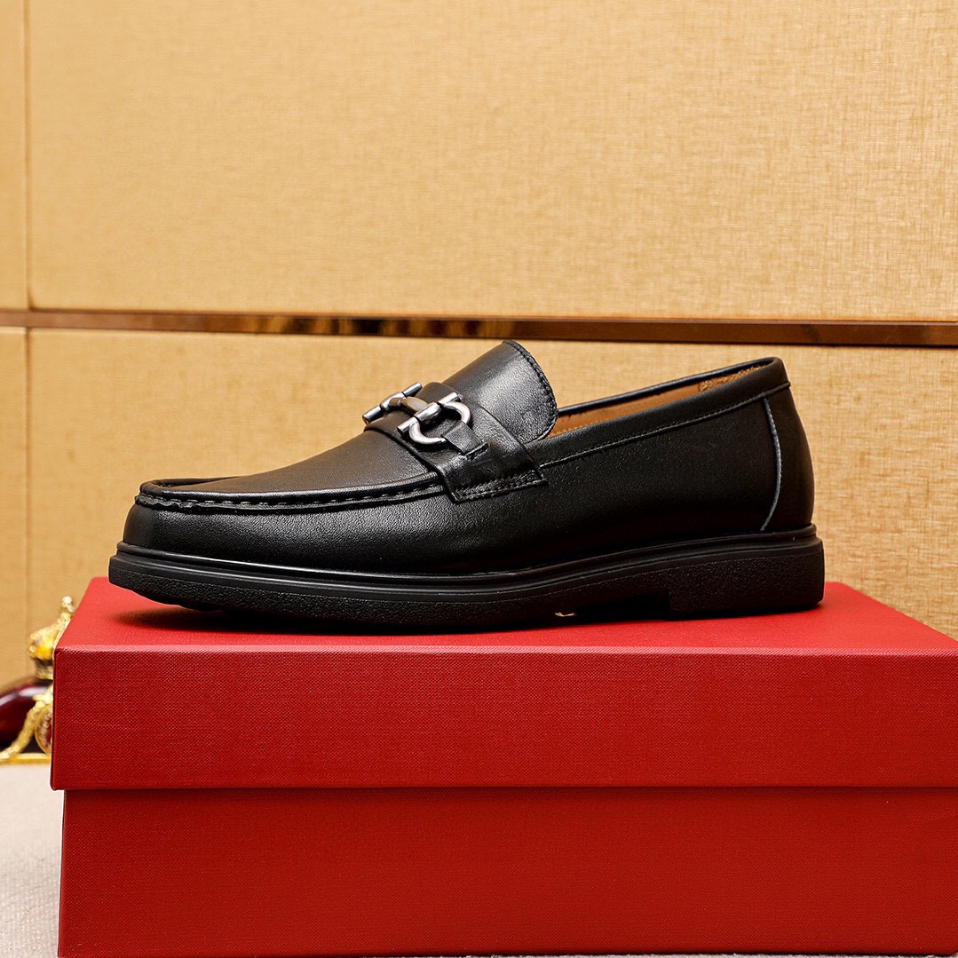 Salvatore Ferragamo Men's Black Leather Loafers with Classic Hardware 5 i1744083898 5128 3