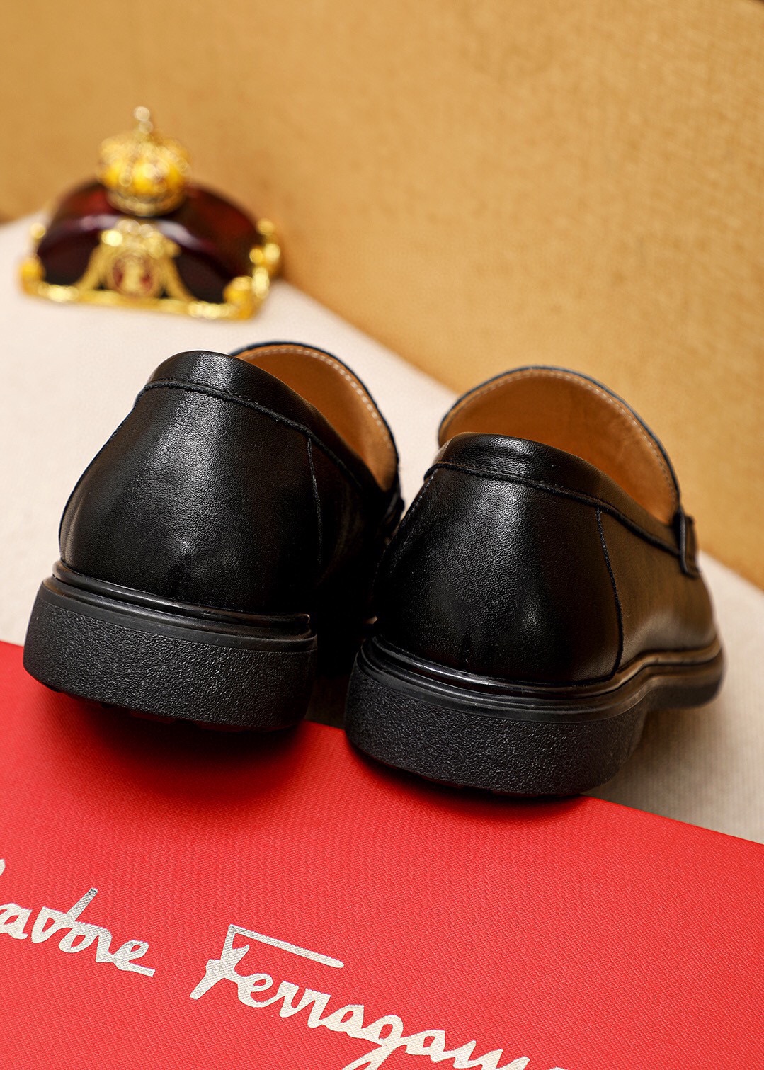 Salvatore Ferragamo Men's Black Leather Loafers with Classic Hardware 8 i1744083898 6363 6