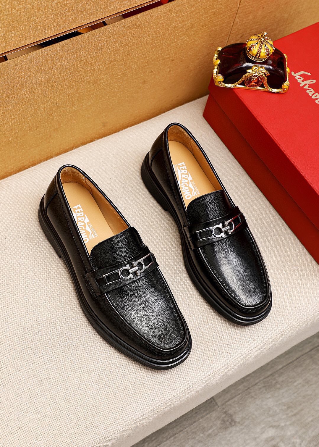 Salvatore Ferragamo Men's Black Leather Loafers with Iconic Buckle 2 i1744083974 439 0