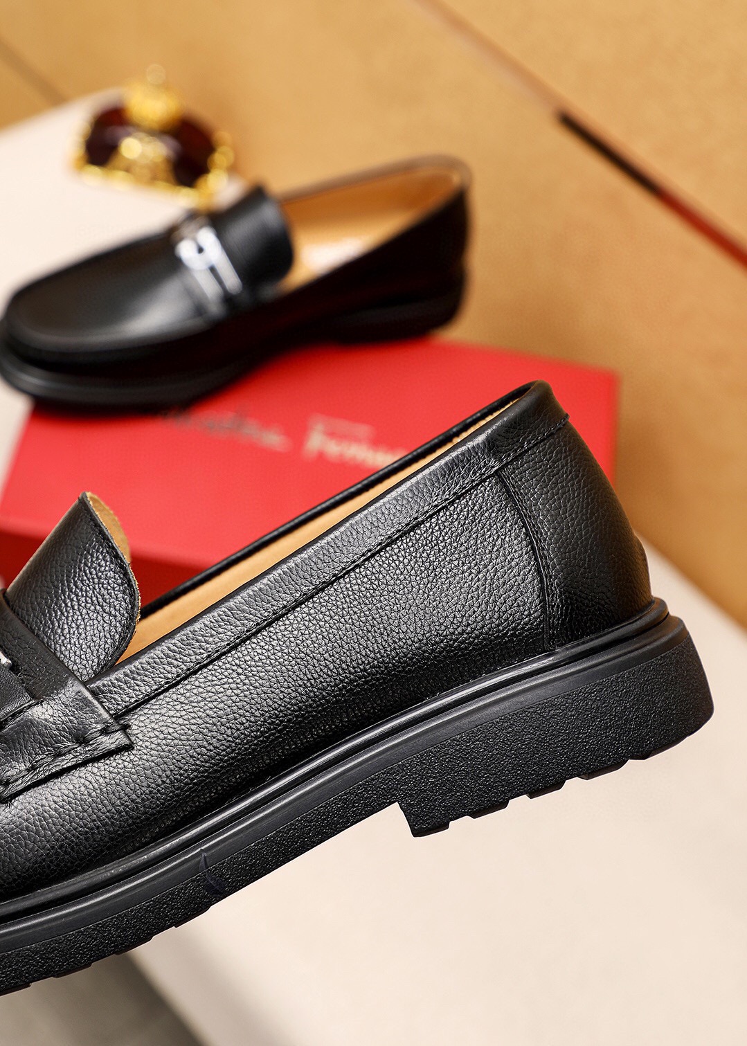 Salvatore Ferragamo Men's Black Leather Loafers with Iconic Buckle 8 i1744083974 8847 6