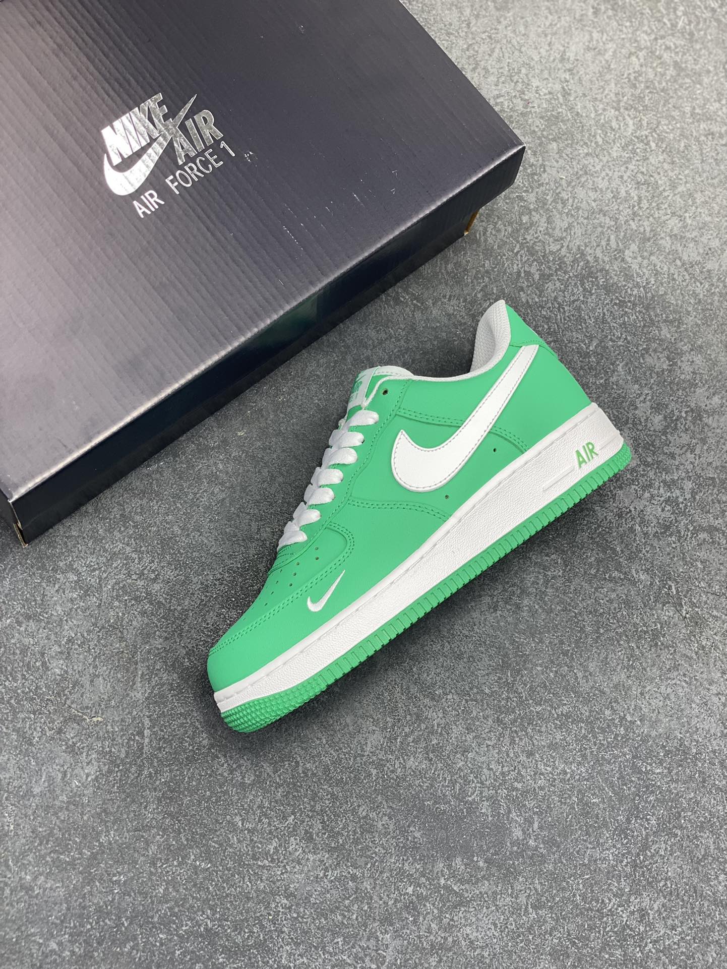 图片[7]-Nike Air Force 1 Low 07 青碧 原楦头原纸板 打造纯正低帮空军版型 专注外贸渠道 全掌内置蜂窝气垫 原盒配件 原厂中底钢印、拉帮完美 货号：315122-101 尺码：36 36.5 37.5 38 38.5 39 40 40.5 41 42 42.5 43 44 44.5 45-选品中心