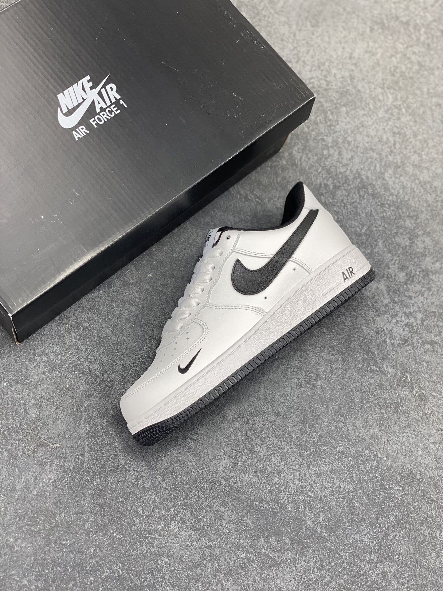 图片[7]-Nike Air Force 1 Low 07 白黑小勾 原楦头原纸板 打造纯正低帮空军版型 专注外贸渠道 全掌内置蜂窝气垫 原盒配件 原厂中底钢印、拉帮完美 货号：315122-103 尺码：36 36.5 37.5 38 38.5 39 40 40.5 41 42 42.5 43 44 44.5 45-选品中心