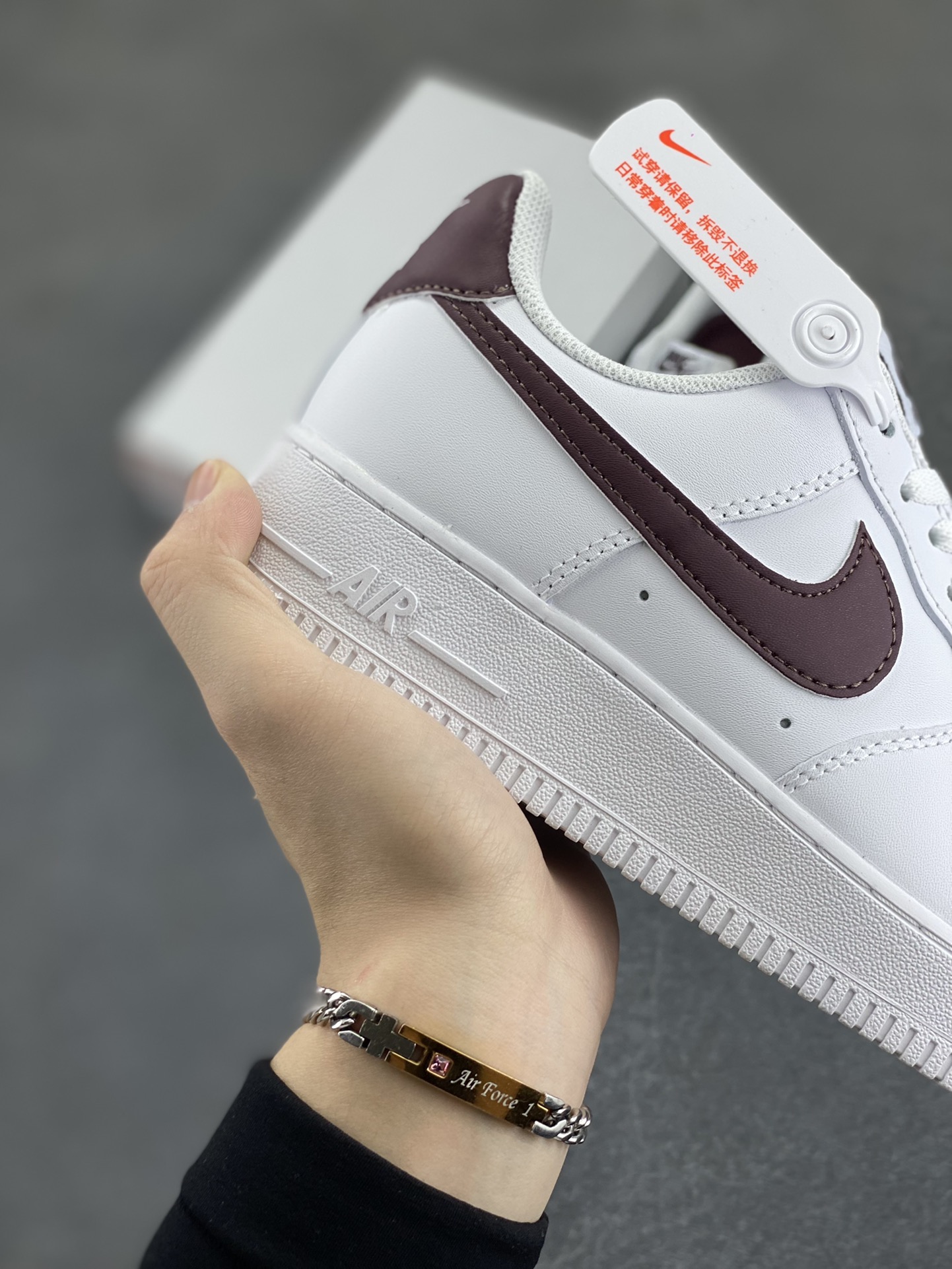 图片[6]-NK Air Force 1 空军一号 白酒红 原楦头原纸板 打造纯正空军版型#专注外贸渠道 全掌内置蜂窝气垫 #原盒配件 原厂中底钢印、拉帮完美 货号：FJ4146-112 尺码：36 36.5 37.5 38 38.5 39 40 40.5 41 42 42.5 43 44 44.5 45-选品中心
