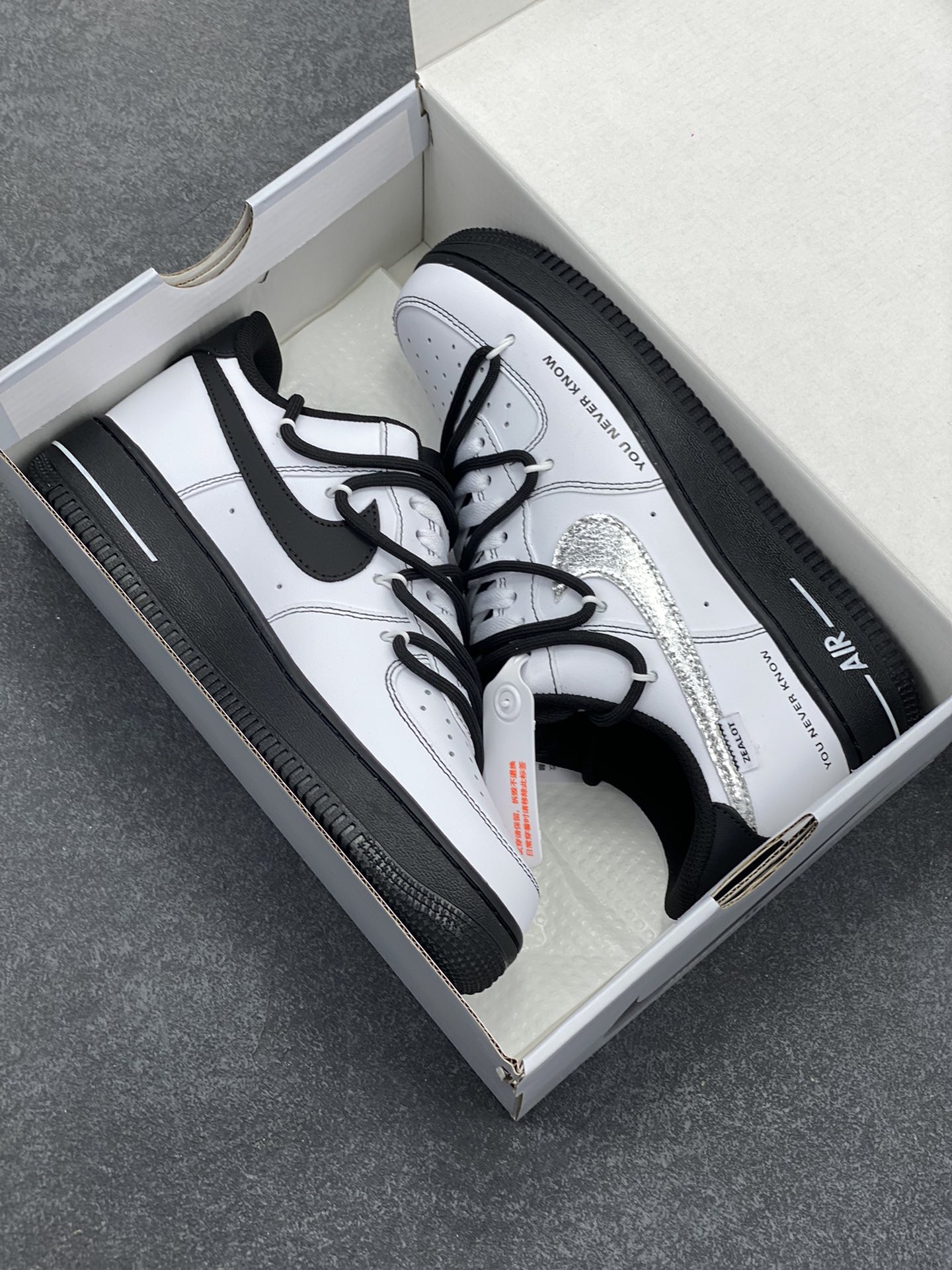 图片[9]-Nike Air Force 1 Low’07 破斧沉舟 空军一号绑带低帮休闲板鞋 定制皮料 定制鞋盒 配件齐全 原楦原纸板 纯正空军版型 内置全掌气垫 货号：ZH0316-066 尺码：36 36.5 37.5 38 38.5 39 40 40.5 41 42 42.5 43 44 44.5 45-选品中心