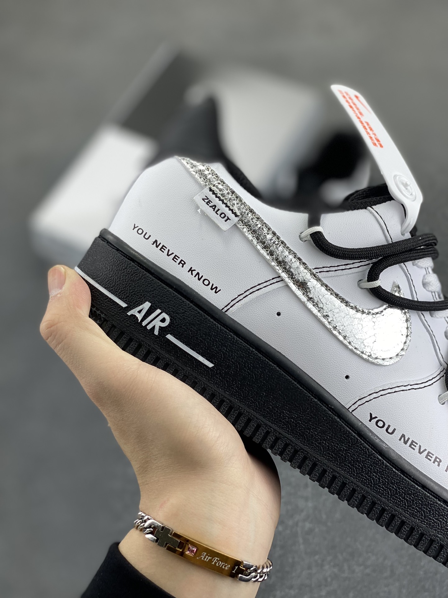 图片[6]-Nike Air Force 1 Low’07 破斧沉舟 空军一号绑带低帮休闲板鞋 定制皮料 定制鞋盒 配件齐全 原楦原纸板 纯正空军版型 内置全掌气垫 货号：ZH0316-066 尺码：36 36.5 37.5 38 38.5 39 40 40.5 41 42 42.5 43 44 44.5 45-选品中心