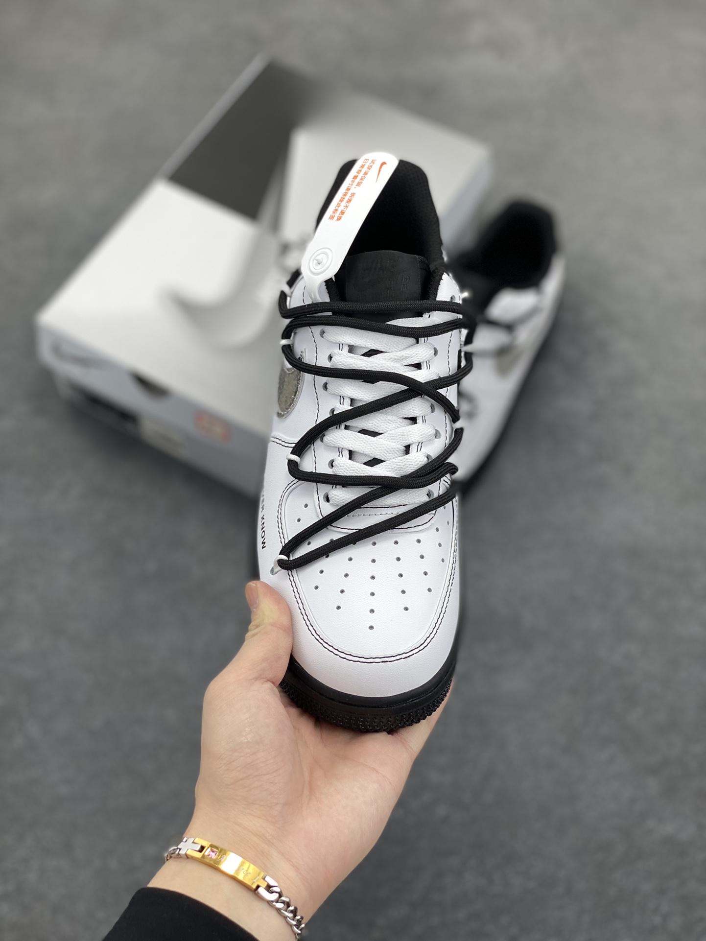 图片[2]-Nike Air Force 1 Low’07 破斧沉舟 空军一号绑带低帮休闲板鞋 定制皮料 定制鞋盒 配件齐全 原楦原纸板 纯正空军版型 内置全掌气垫 货号：ZH0316-066 尺码：36 36.5 37.5 38 38.5 39 40 40.5 41 42 42.5 43 44 44.5 45-选品中心