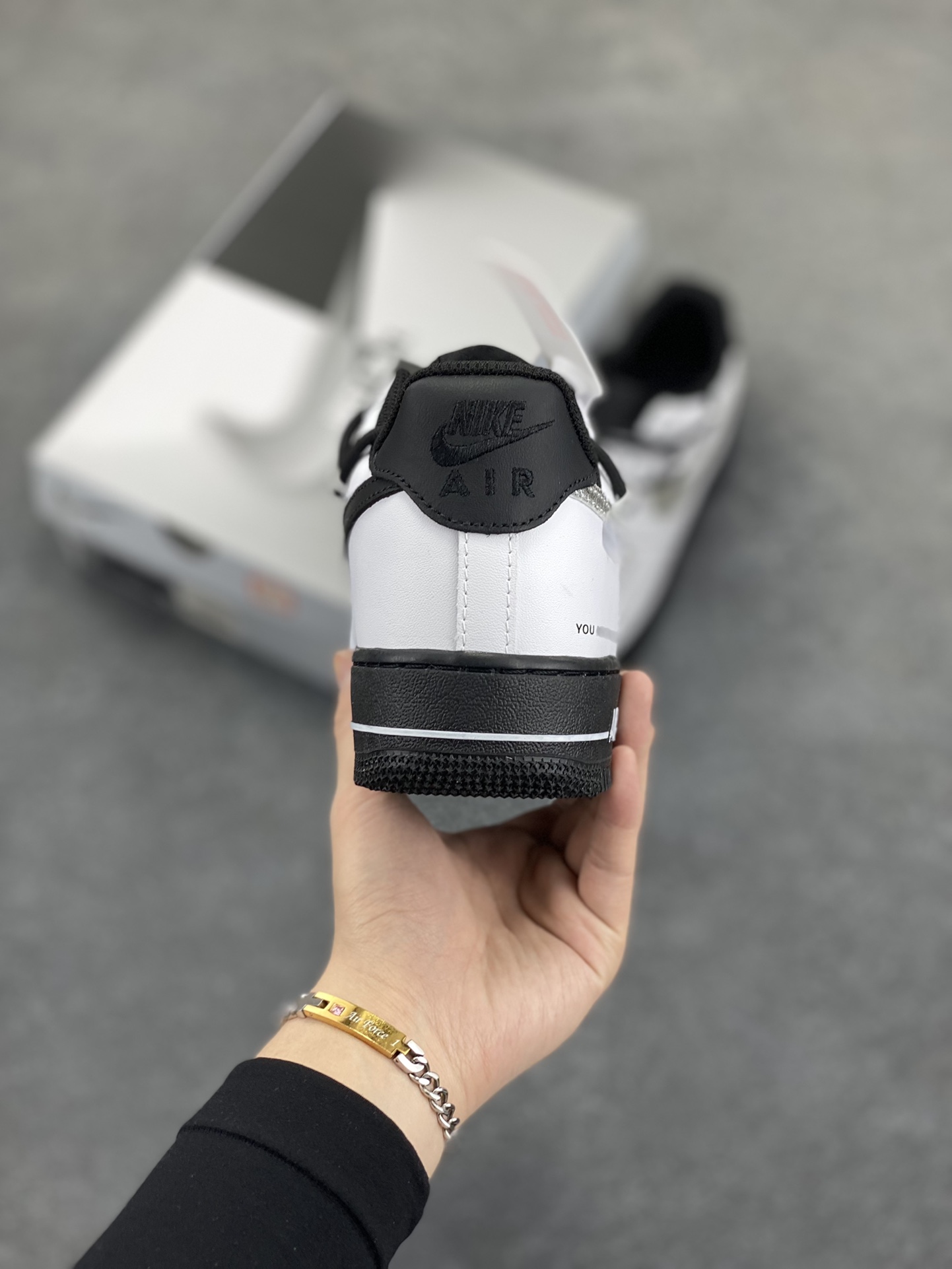 图片[4]-Nike Air Force 1 Low’07 破斧沉舟 空军一号绑带低帮休闲板鞋 定制皮料 定制鞋盒 配件齐全 原楦原纸板 纯正空军版型 内置全掌气垫 货号：ZH0316-066 尺码：36 36.5 37.5 38 38.5 39 40 40.5 41 42 42.5 43 44 44.5 45-选品中心