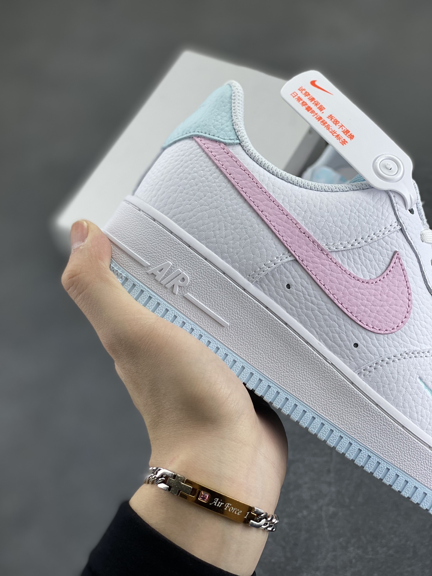 图片[6]-Nike Air Force 1 07 low空军一号板鞋 白粉 原楦头原纸板 打造纯正空军版型#专注外贸渠道 全掌内置蜂窝气垫 #原盒配件 原厂中底钢印、拉帮完美 货号：IH0640-161 尺码：35.5 36 36.5 37.5 38 38.5 39 40-选品中心