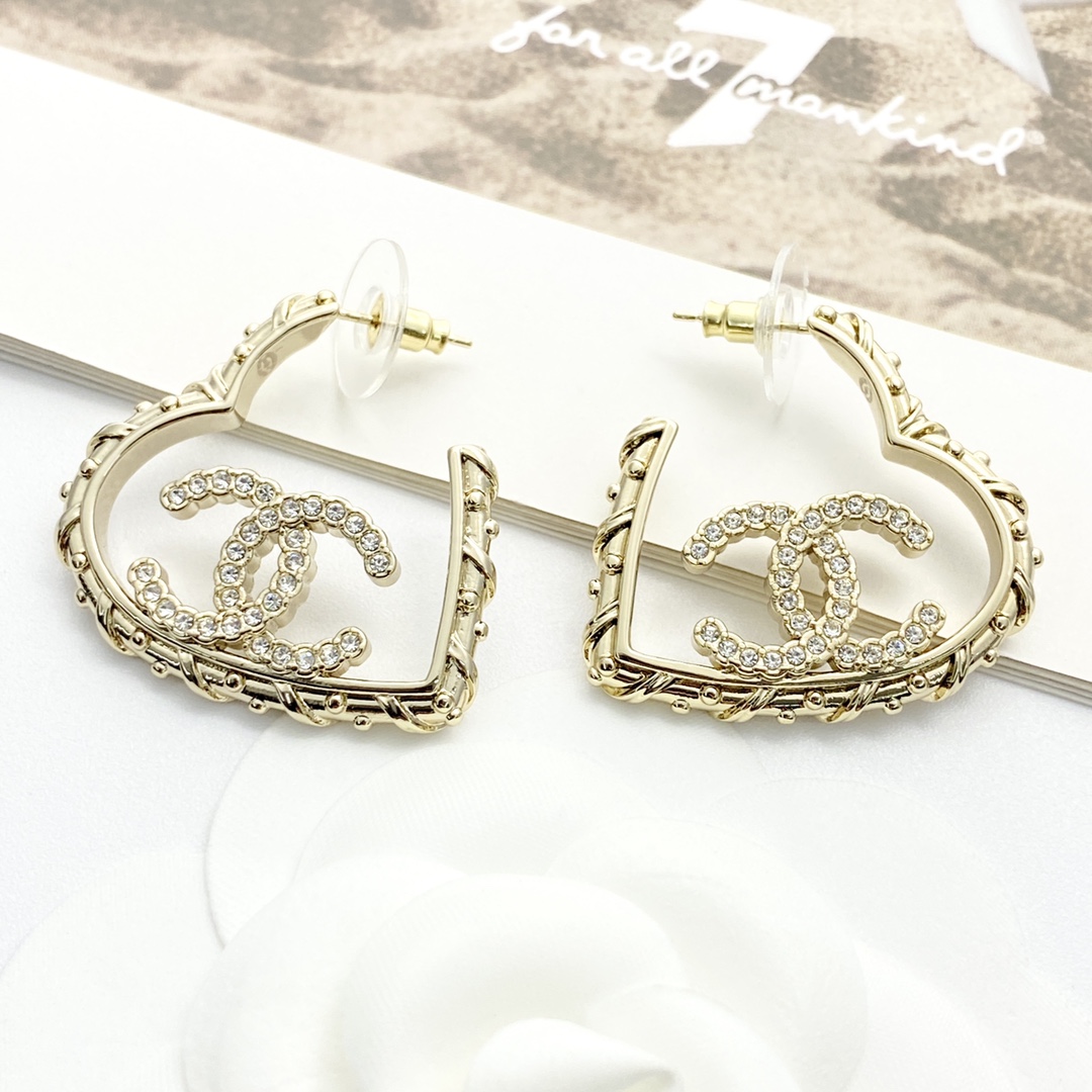 Código E3033 0247825 🛍Pendientes de Chanel en tendencia🔥Nuevo lanzamiento🆕🆕🆕 😎CHAN 25p Pendientes grandes de cora…