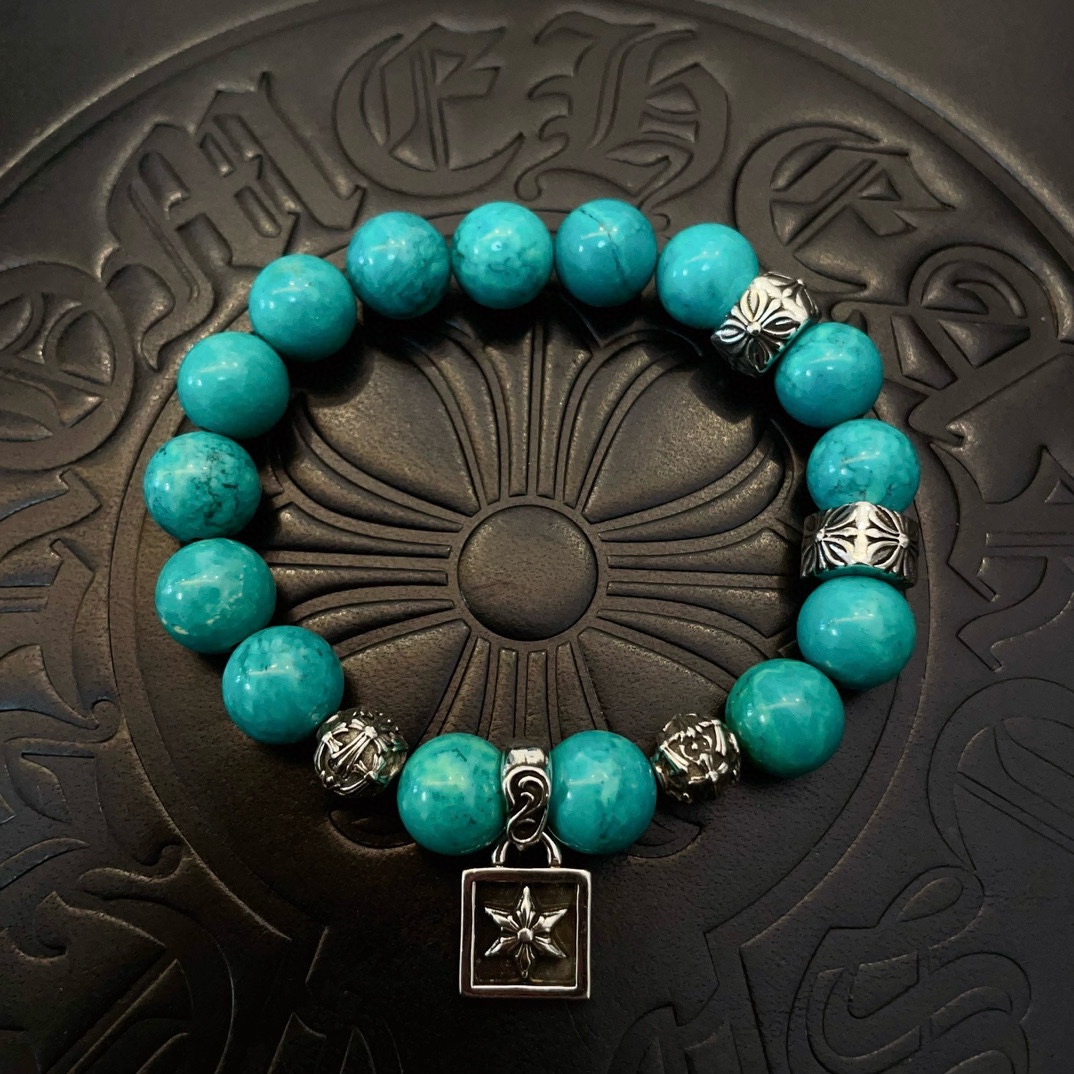 NO:111301,New [Counter Quality] Chrome Hearts Croxin Classic retro multi-element bracelet, bracelet, different pattern design styles with concave and convex shapes, presenting uniqueness. Cross Scout flowers are Croxin's ambitions, so they last longer. Genuine version of Chrome Hearts Croxin, differentiating the market's ordinary light version, matching the quality, looking at the details of the letter printing, retro old gray oxygen level. Seiko version!  !  !  Pure handmade ~ Authentic model opening must-have fashion and fashion, both men and women can wear it, same style for couples, original official website, rock punk style silver style, retro elements, trendy and versatile!  , jewelry boutique, chrome hearts, chrome hearts, bracelet19860909新款【专柜品质】Chrome Hearts克罗心 经典复古多元素手链 手串,凹凸造型不同的花纹设计风格 呈现出与众不同 十字架 童军花是克罗心的志 所以更经久不衰 正品打版Chrome Hearts克罗心 区别市场普通轻版 对版对标品质 看字印细节 复古做旧灰氧程度.精工版本！！！ 纯手工打造 ～正品开模潮流时尚必备 男女均可佩戴 情侣同款 官网原版 摇滚朋克泰银风格 复古元素 潮流百搭！,饰品精品,chrome hearts,chrome hearts,bracelet,Jewelry