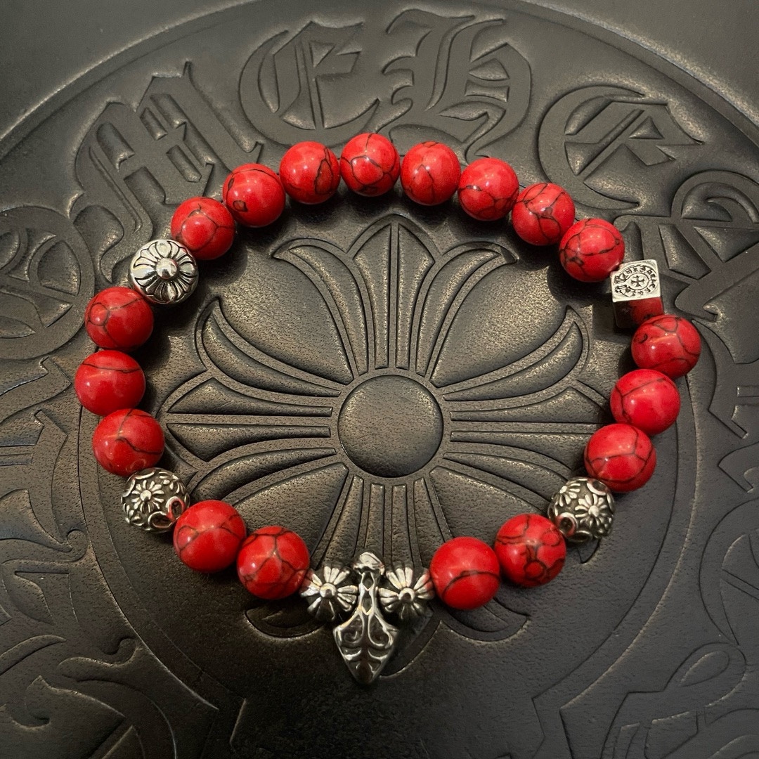 NO:111307,Batch New model [Counter Quality] Chrome Hearts Croxin Classic retro multi-element red turquoise bracelet, Kuaishou/ins/Little Red Book popular, different concave and convex and convex design styles present unique. Cross Scout flowers are Croxin's logo, so they last longer. Genuine version Chrome Hearts Croxin Difference to the market ordinary light version, match the quality of the version, look at the details of the letter printing, retro old gray oxygen level. Seiko version!  , jewelry boutique, chrome hearts, chrome hearts, bracelet19860909批 新款【专柜品质】Chrome Hearts克罗心 经典复古多元素红松石手串手链 ,快手/ins/小红书热门,凹凸造型不同的花纹设计风格呈现出与众不同 十字架童军花是克罗心的标志 所以更经久不衰 正品打版Chrome Hearts克罗心 区别市场普通轻版 对版对标品质 看字印细节 复古做旧灰氧程度.精工版本！,饰品精品,chrome hearts,chrome hearts,bracelet,Jewelry