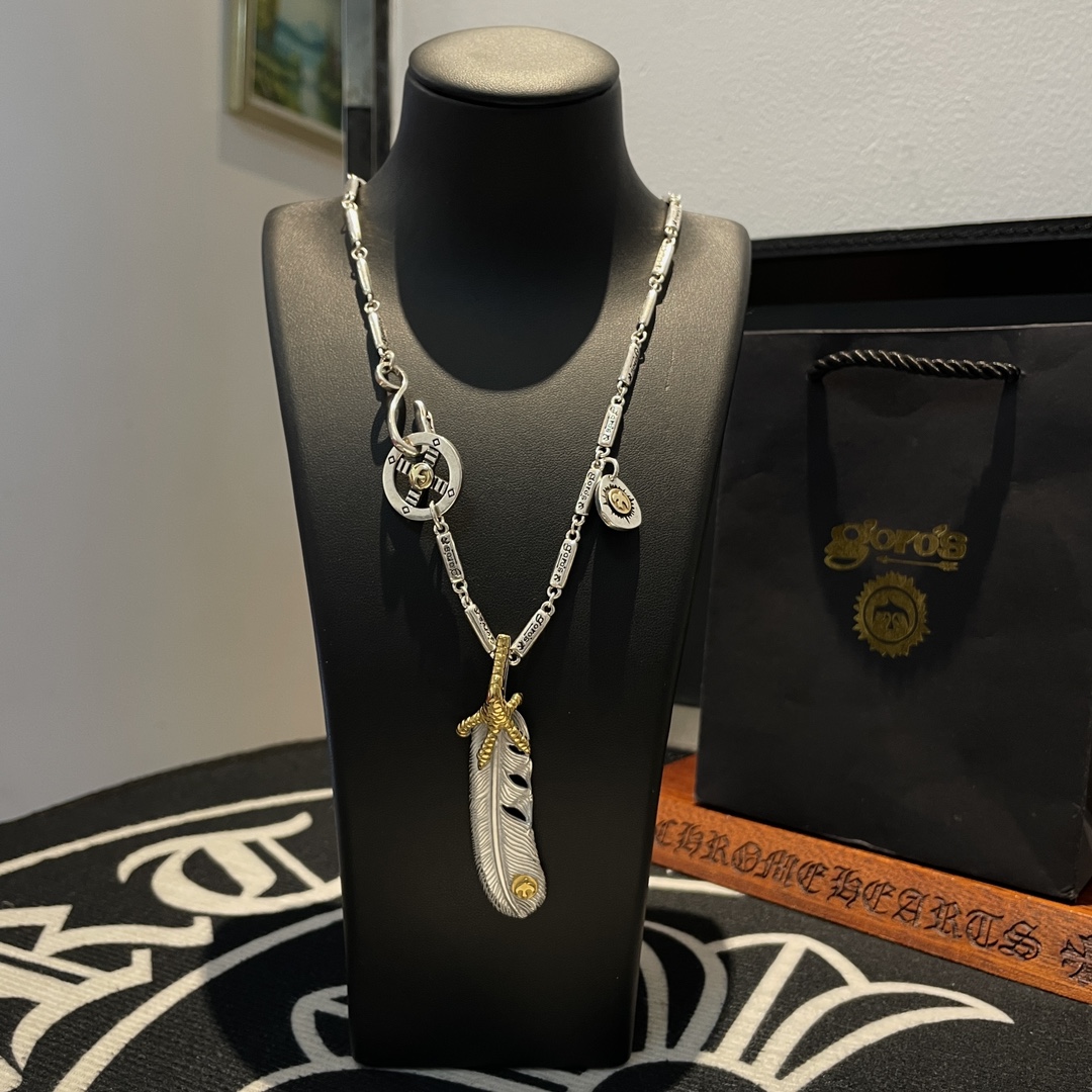 NO:111316,[New Products are on the Shelves] Goro Takahashi Goro Eagle Claw Feather Necklace Top Version Determined to be exclusively shot, focusing on the high-end market, absolutely different from the ordinary version!  The details of the picture product are consistent with ZP!  Original production process, precision quality, purely handmade, authentic model opening, fashion essentials, both men and women can wear, same couple style, rock punk silver style, retro elements, trendy and versatile, same style on the official website, fine jewelry, necklace19860909【新品上架】Goro’s高桥吾郎鹰爪羽毛项链 顶级版本 认准独家拍摄 主攻高端市场 绝对区别普通版本！图片产品细节与ZP一致！原版制作工艺 精工品质 纯手工打造 ～正品开模潮流时尚必备 男女均可佩戴 情侣款同款 摇滚朋克泰银风格 复古元素 潮流百搭 官网同款,饰品精品,necklace,Jewelry