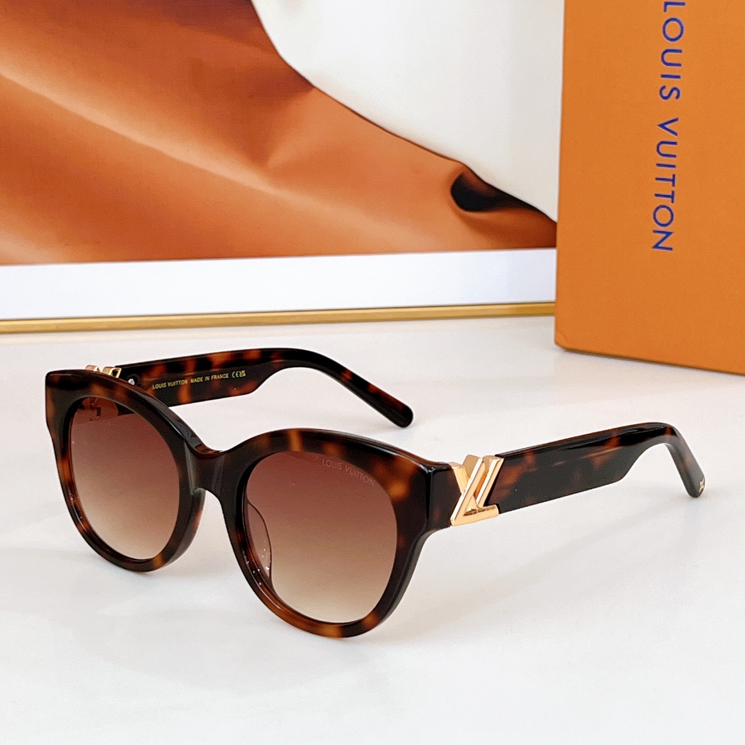 LOUIS VUITTON
MOD：Z2426E
Size：53口21 140
🔝🔝