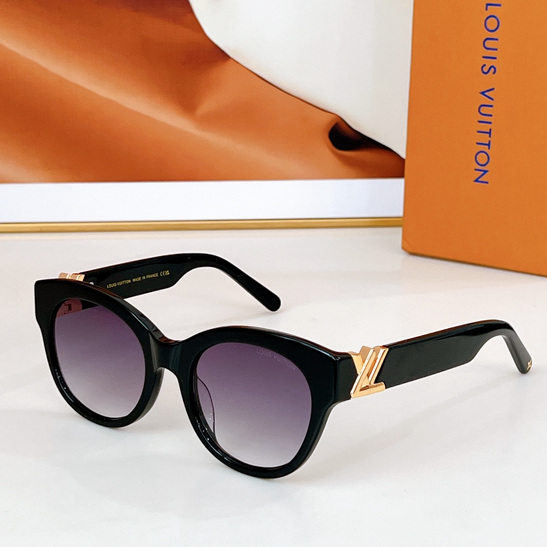  LOUIS VUITTON
MOD：Z2426E
Size：53口21 140
🔝🔝