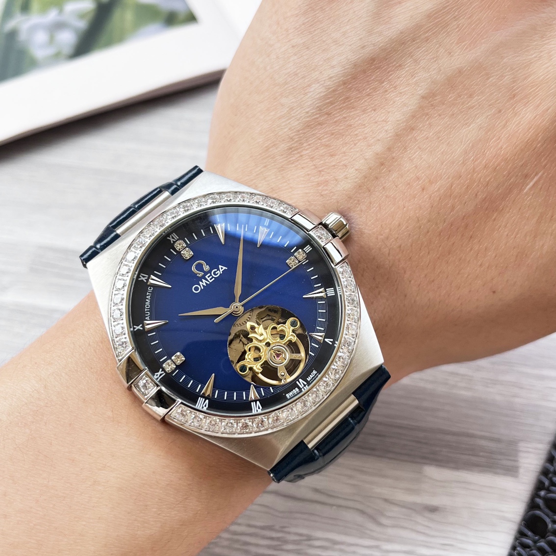 NO:337821,White Gold Omega - OMEGA boutique men's watches, noble and elegant, gentlemanly style, excellent quality, hot selling throughout the city. It adopts fully automatic mechanical movement, top-grade 316 stainless steel case, imported calfskin strap, super mineral mirror, diameter 42mm, omega, cowhide19860909白 金.欧米茄-OMEGA精品男士腕表 尊贵大气,绅士风范,卓越品质,热卖全城.采用全自动机械机芯,顶级316精钢表壳,进口小牛皮表带,矿物质超强镜面,直径42mm,,omega,cowhide,Watch