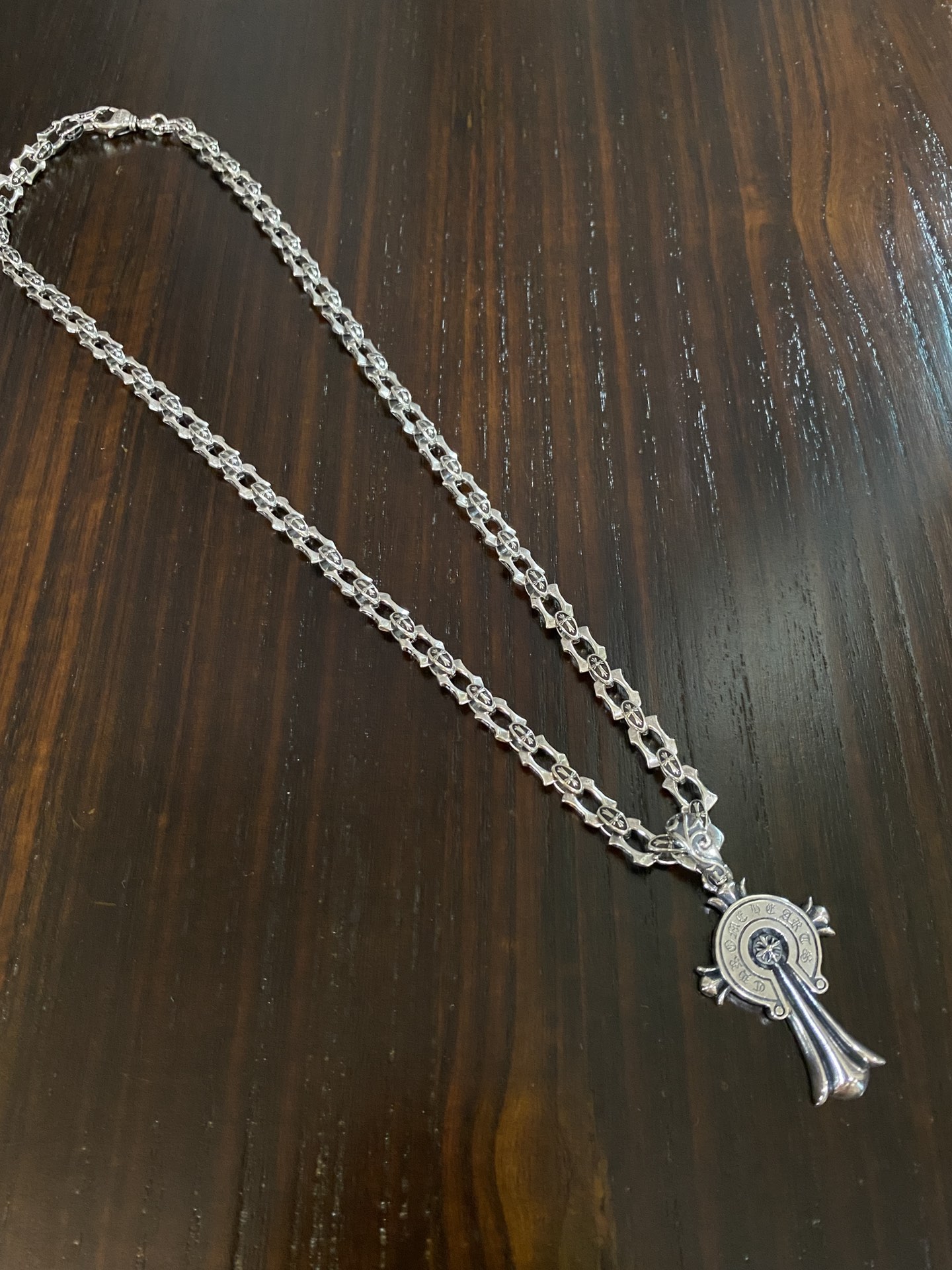 NO:922432,So handsome, the latest Chrome Hearts. No explosions, no hair. Factory direct sales. Original one-to-one replica. Chrome Hearts retro necklace, fine jewelry, chrome hearts, necklace.19860909太帅爆了最新款克罗心 不爆不发 厂家直销 原版一比一复刻 克罗心复古项链,饰品精品,chrome hearts,necklace,Jewelry