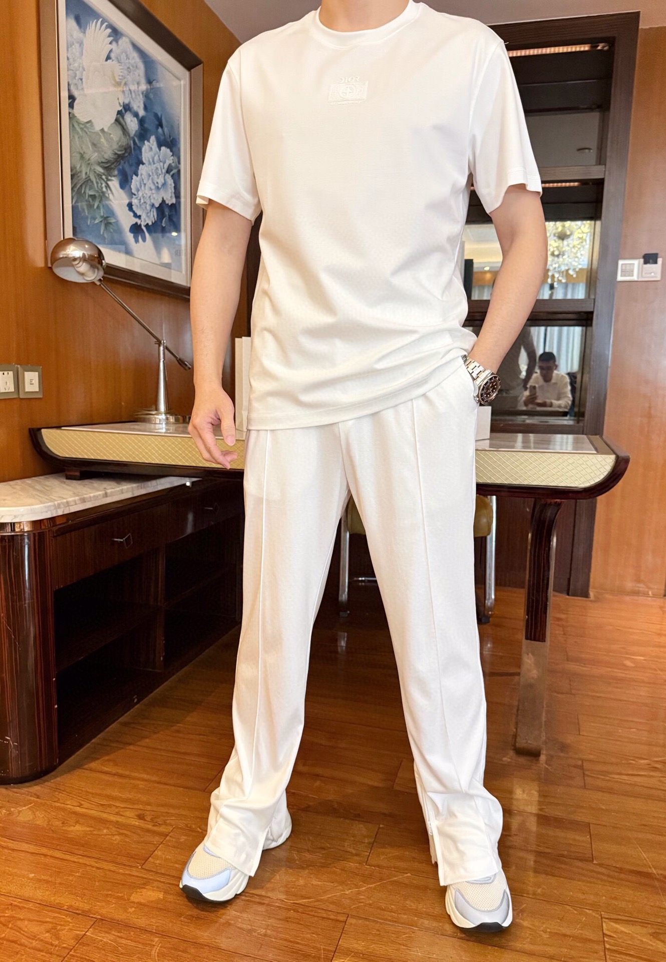 NO:136676,Prada-2025 counter new casual pants are shipped, hot-selling items in European and American counters!  Selected Italian imported Tianshi cotton fabric with straight-tube foot-retraction design, rear pocket triangle mark shows fashion, the upper body effect can be seen. Number of codes: M-XXXL (model 173/130 wears M, with Hong Kong Lane Crawford gift box packaging), prada, alexander wang19860909普拉达-2025专柜新款休闲裤出货 欧美专柜热销单品！精选意大利进口天丝棉面料搭配直筒收脚设计,后口袋三角标彰显时尚 上身效果看得见.码数:M-XXXL（模特173/130穿M,配香港连卡佛礼盒包装）,,prada,alexander wang,Men's clothing