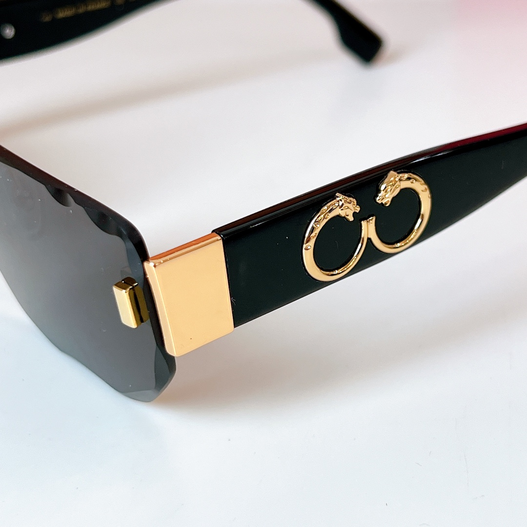  Cartier
MOD：CT0637S
Size：60口19 140
🔝🔝
