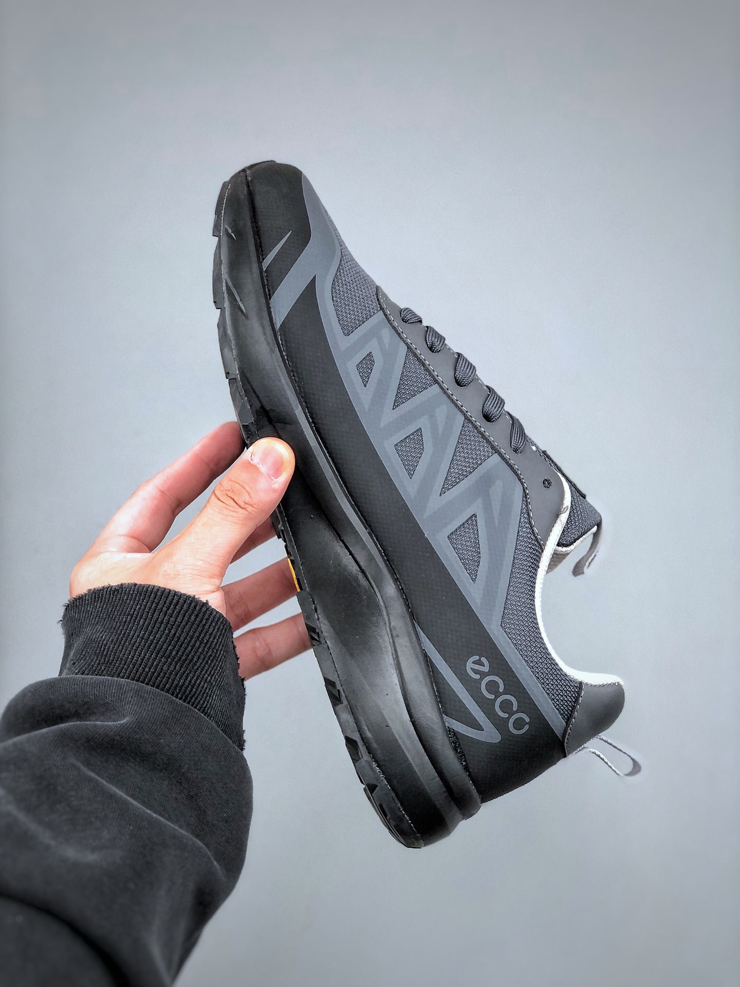 240 ECCO/原盒爱步广东1比1货源 运动款/百搭休闲鞋