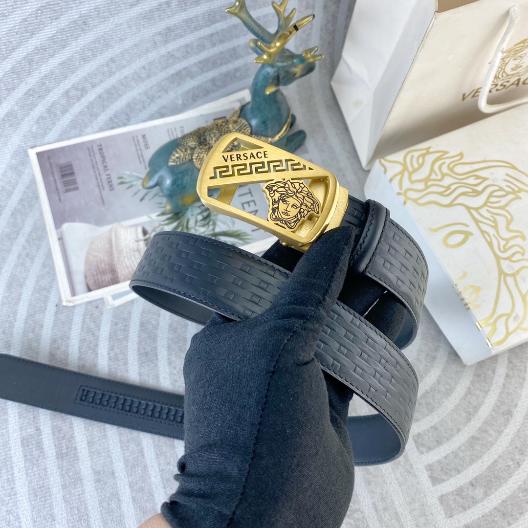 范思哲💕 特种皮腰带自动带系列 ，原厂五金精品不锈钢扣，手感柔软舒适 宽3.5CM。