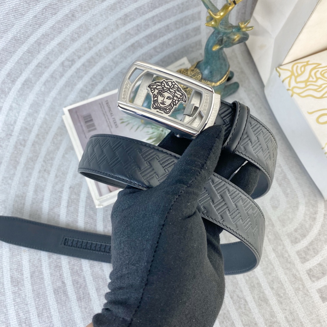 范思哲💕 特种皮腰带自动带系列 ，原厂五金精品不锈钢扣，手感柔软舒适 宽3.5CM。