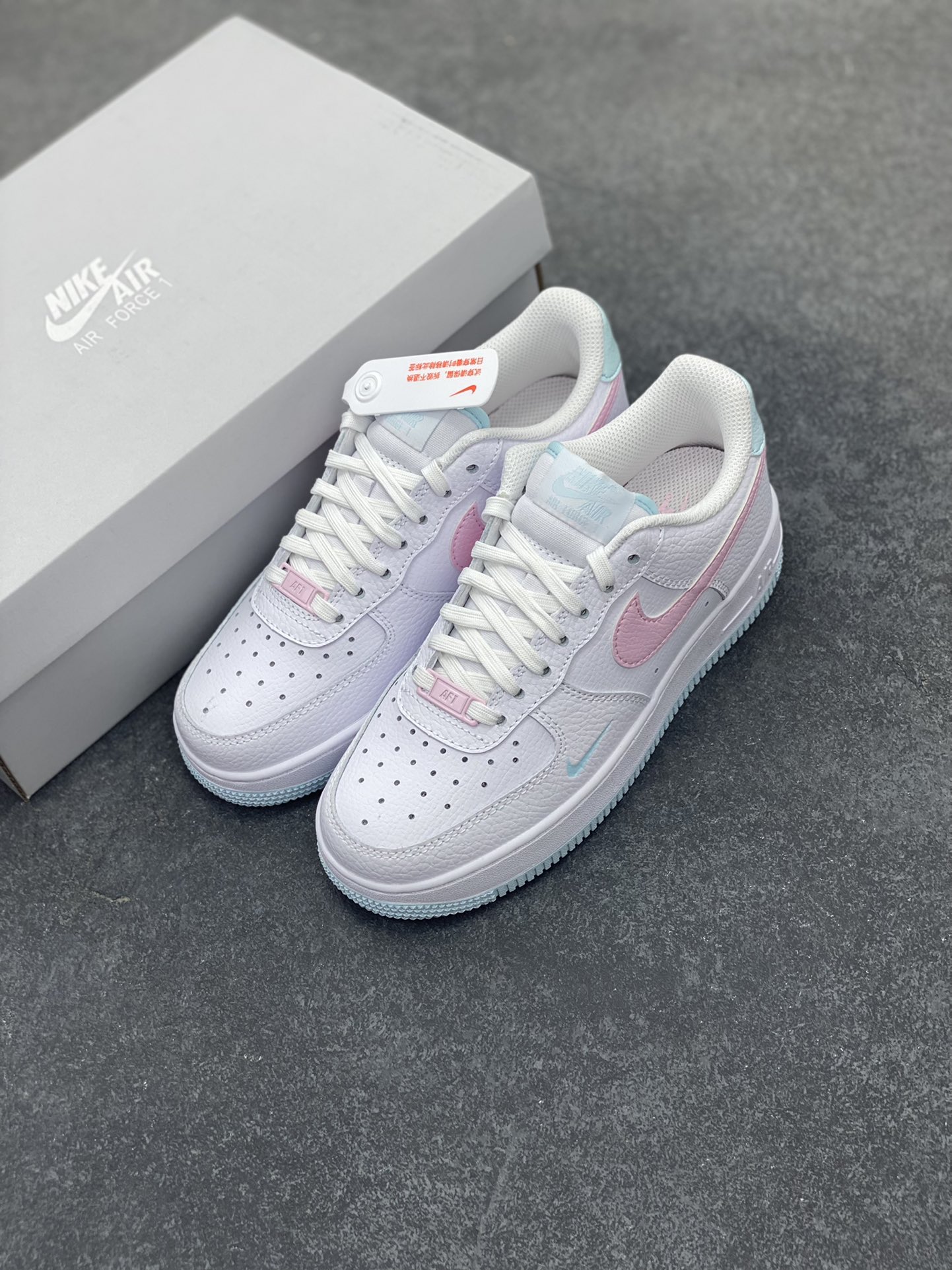 图片[8]-Nike Air Force 1 07 low空军一号板鞋 白粉 原楦头原纸板 打造纯正空军版型#专注外贸渠道 全掌内置蜂窝气垫 #原盒配件 原厂中底钢印、拉帮完美 货号：IH0640-161 尺码：35.5 36 36.5 37.5 38 38.5 39 40 40.5 41 42 42.5 43 44 44.5 45-选品中心