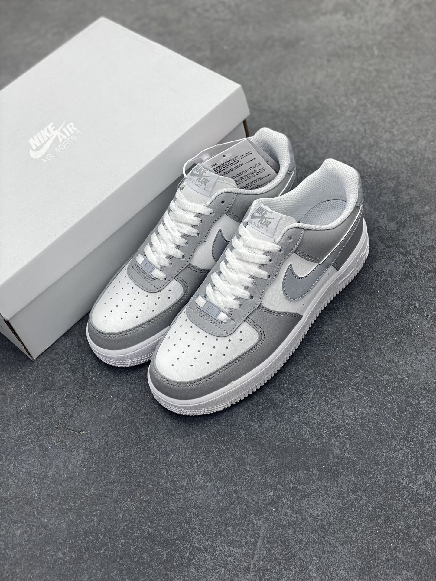 图片[8]-福利特价 Nike Air Force 1 Low 灰白 空军一号低帮运动休闲板鞋 原楦头原纸板 打造纯正空军版型 专注外贸渠道 全掌内置蜂窝气垫 原盒配件 原厂中底钢印、拉帮完美 货号：FQ9763-101 尺码：36 36.5 37.5 38 38.5 39 40 40.5 41 42 42.5 43 44 44.5 45-选品中心