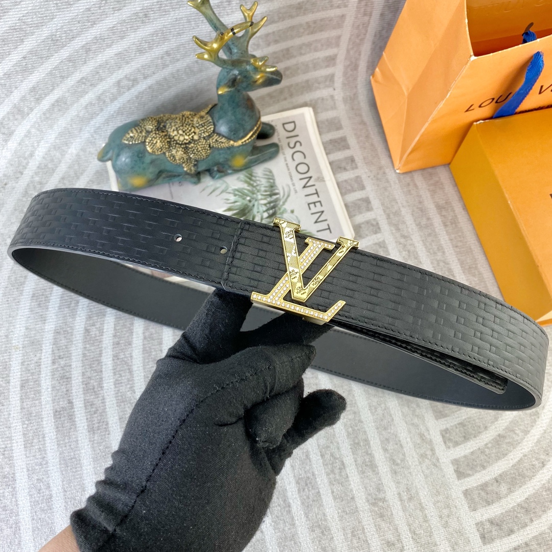 LV💕 特种皮腰带系列 ，原厂五金精品不锈钢扣，手感柔软舒适 宽3.8CM。