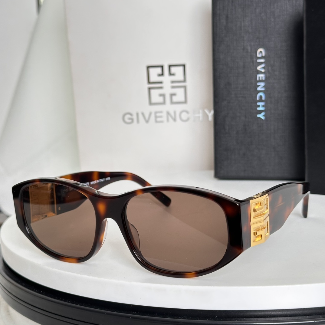  ‼️𝐆𝐈𝐕𝐄𝐍𝐂𝐇𝐘.4G系列
· 一体式鼻托 gv40054I
徽标五金镜腿 logo金属铰链
重工