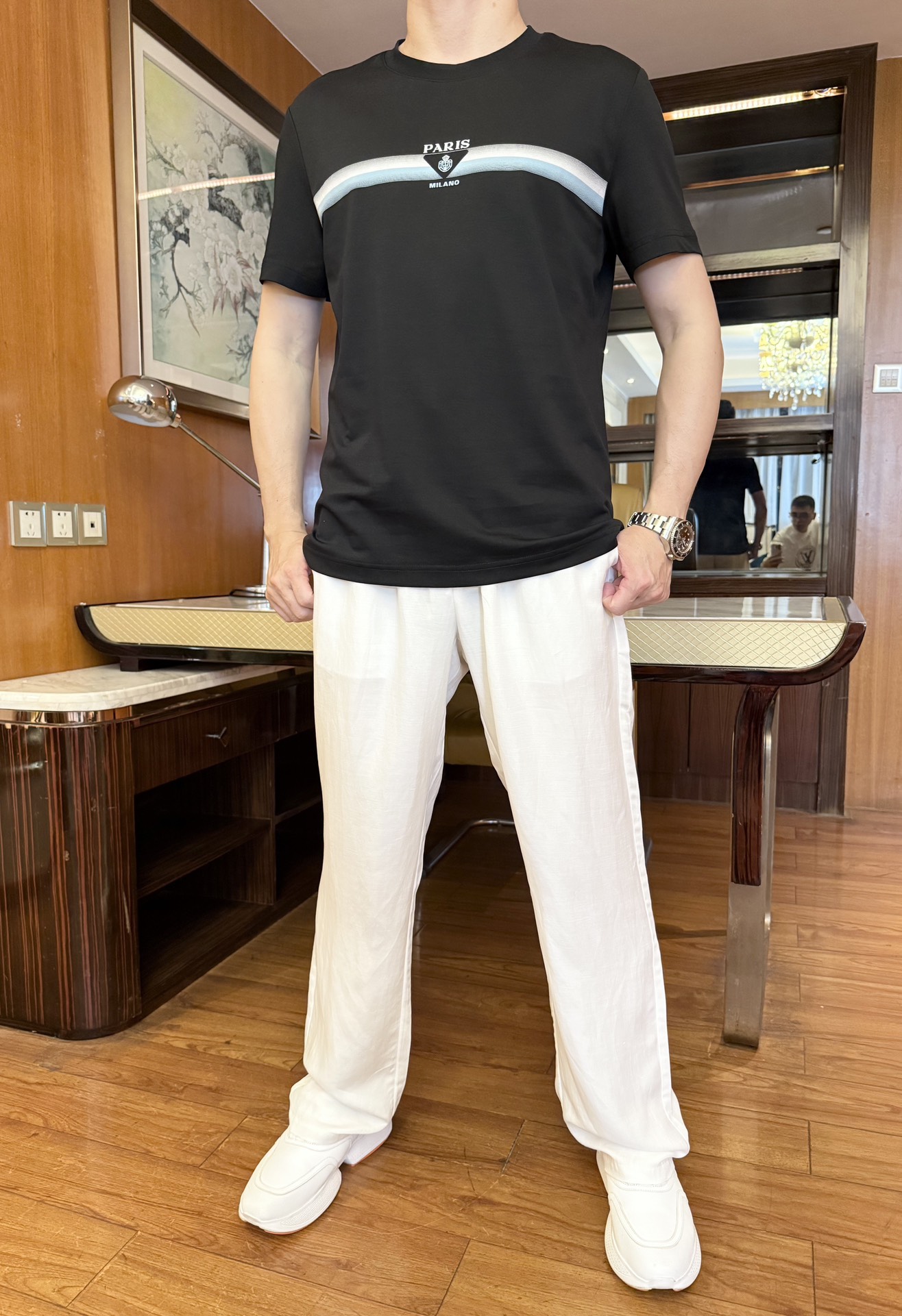 NO:136704,Prada-2025 counter latest hot T-shirt shipment, hot-selling items in European and American counters!  Selected Italian imported mercerized cotton fabrics with fashionable designs, exquisite brand logo on the chest to show the charm You are definitely worthy of having. Number 48-56 (model 173/130 wears 48, with Hong Kong Lane Crawford gift box packaging), prada,tees, t-shirt, alexander wang19860909普拉达-2025专柜最新爆款T恤出货 欧美专柜热销单品！精选意大利进口丝光精棉面料搭配时尚的设计,胸前精致的品牌标志彰显韵味 您绝对值得拥有.码数48-56（模特173/130穿48,配香港连卡佛礼盒包装）,,prada,tees，t-shirt,alexander wang,Men's clothing