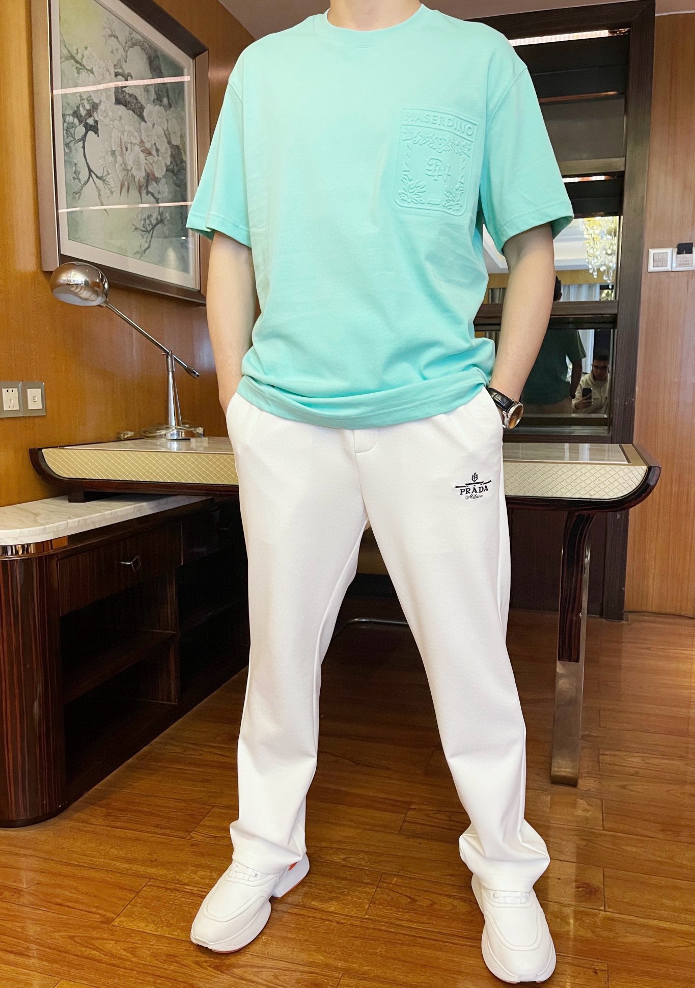 NO:136707,DINO luxury products-2025 counter latest hot T-shirt shipment, hot-selling items in European and American counters!  Selected Italian imported fine cotton fabrics with fashionable designs, exquisite brand logo on the chest to show the charm You are definitely worthy of having. Number 48-56 (model 173/130 wears 48, with Hong Kong Lane Crawford gift box packaging), tees, t-shirt, alexander wang19860909DINO奢品-2025专柜最新爆款T恤出货 欧美专柜热销单品！精选意大利进口精棉面料搭配时尚的设计,胸前精致的品牌标志彰显韵味 您绝对值得拥有.码数48-56（模特173/130穿48,配香港连卡佛礼盒包装）,,tees，t-shirt,alexander wang,Men's clothing