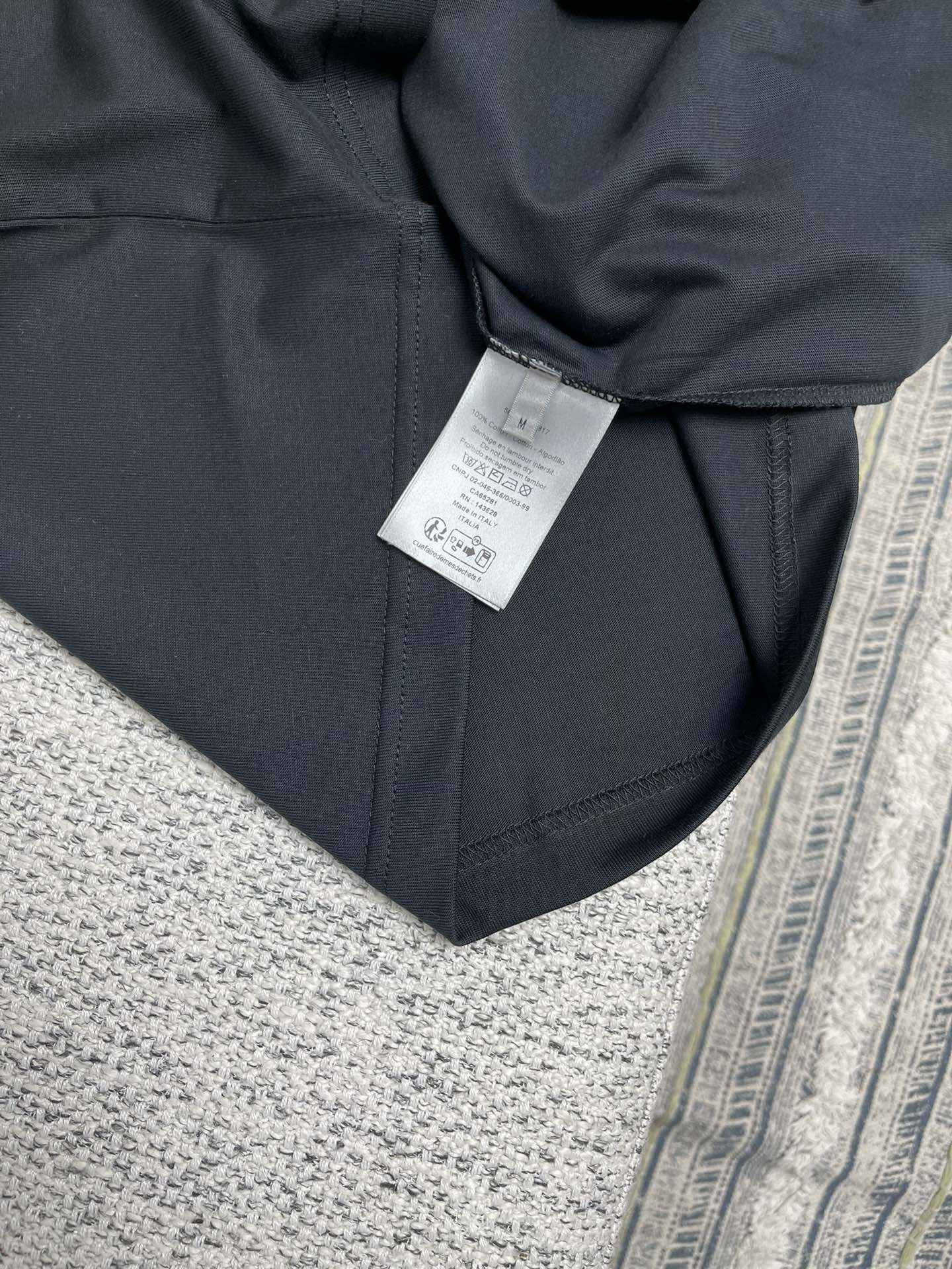 Dior CD Diamond T-Shirt - 2025 Fall Collection - Crew Neck, Cotton Knit 9 i1744357129 2856 7