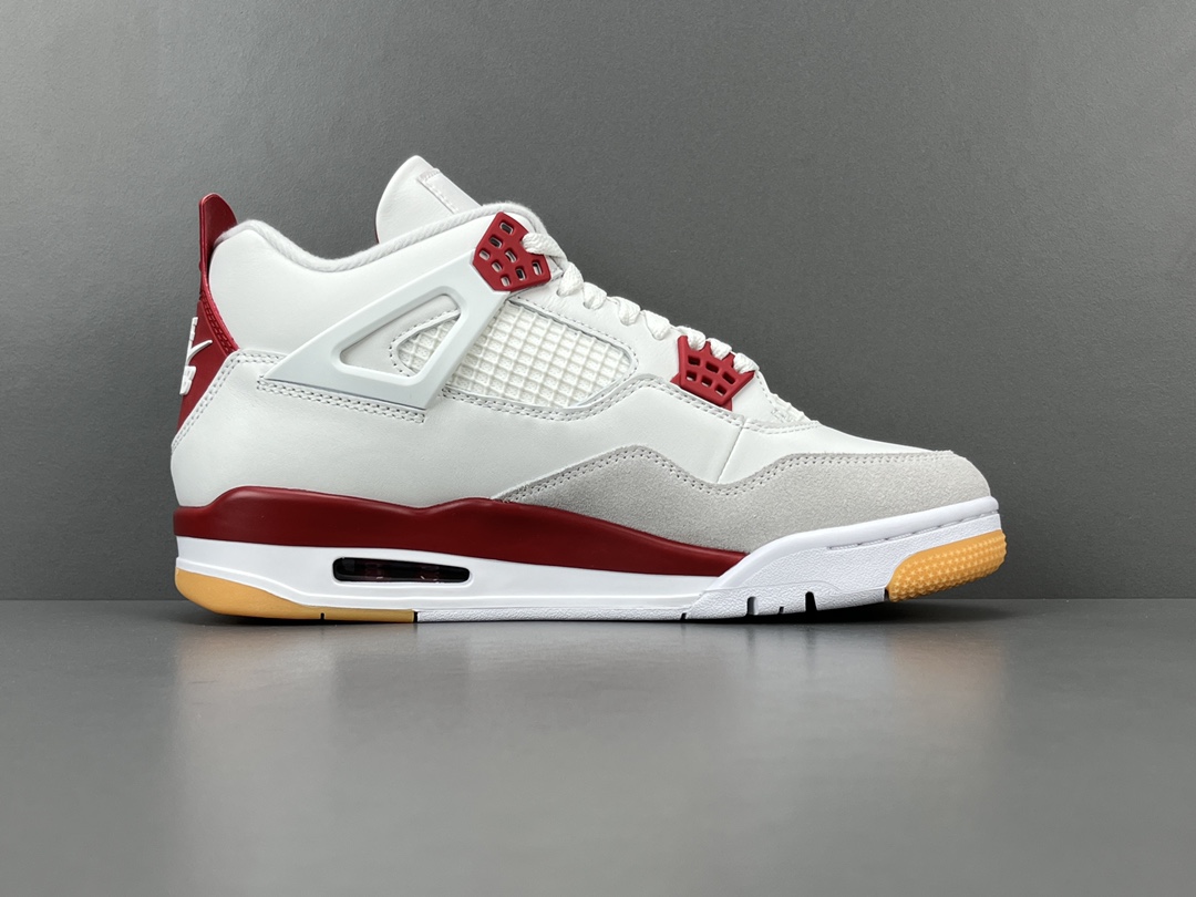 
【纯原版 AJ4】Nike SB x Jordan Air Jordan 4 “Varsity Red
